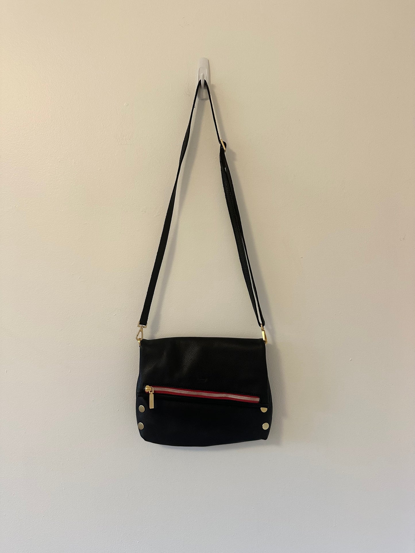 Hammitt VIP MED Crossbody / Clutch Bag in Black/Brushed Gold Red Zip