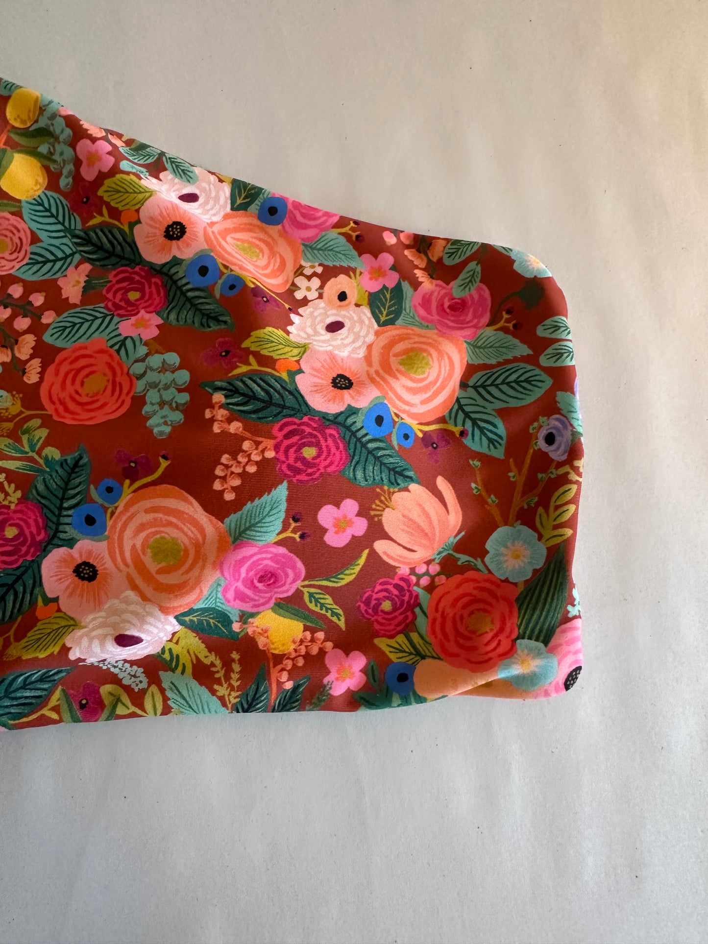 Summersalt The Ruched Sidestroke Bikini Top - Garden Party in Rust - Size 6