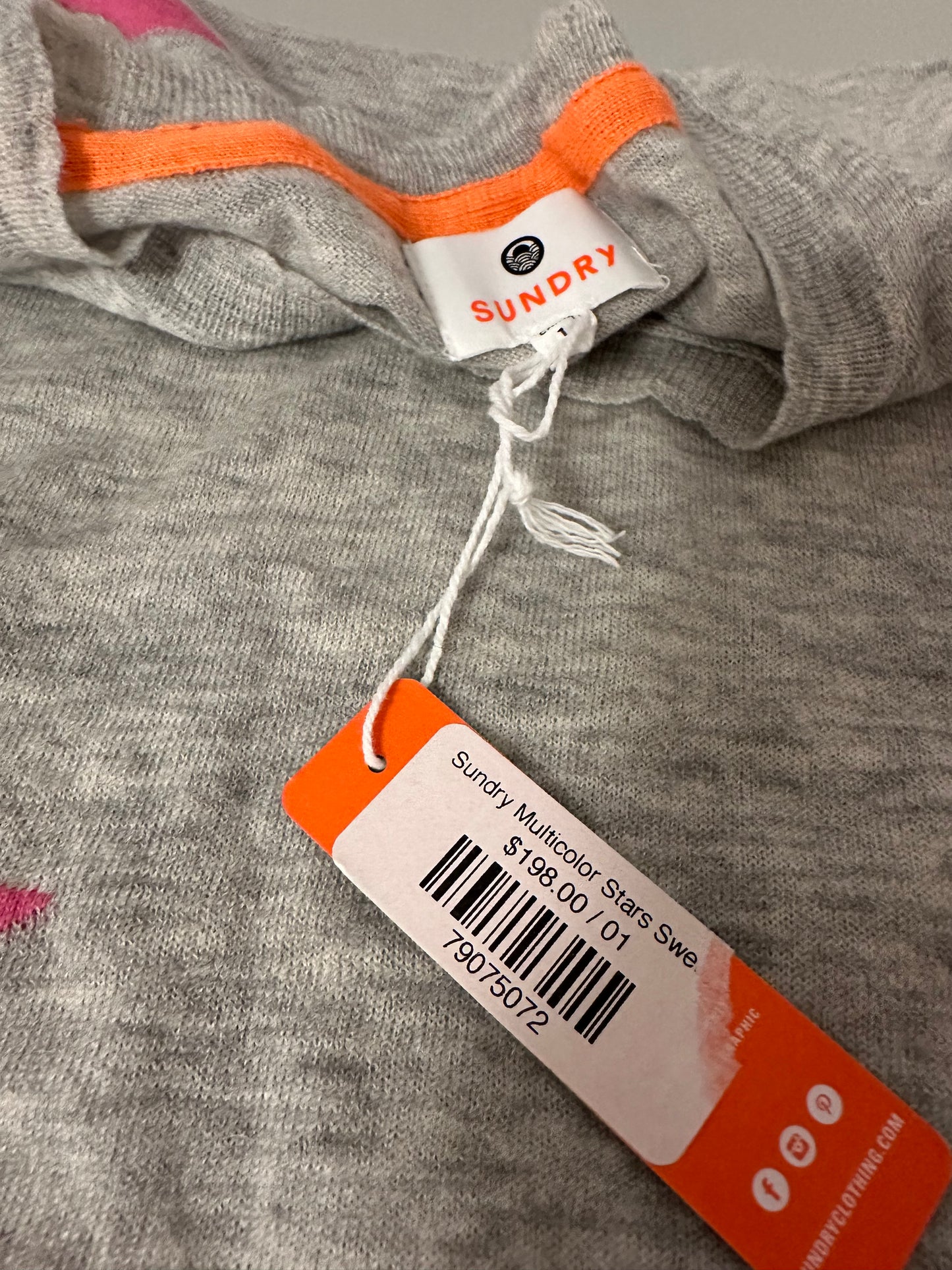 Sundry Multi Colored Stars Gray Long Crewneck Sweater | Size 1 / Small