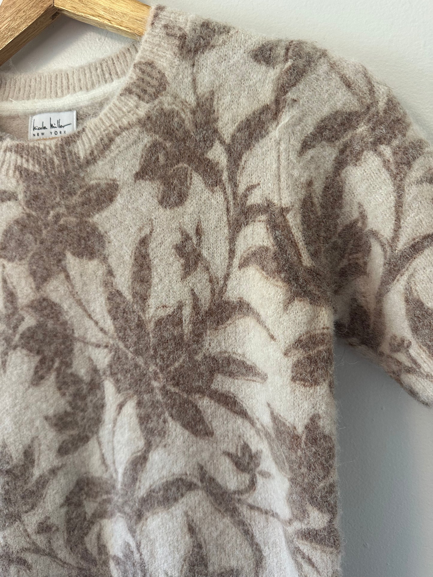 Nicole Miller Beige and Brown Floral Crewneck Sweater | Size Small