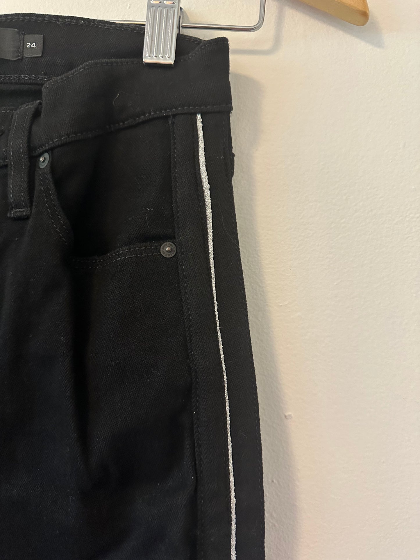 NWT Hudson Holly Skinny Ankle Jeans in Black with Silver Stripe - Size 24