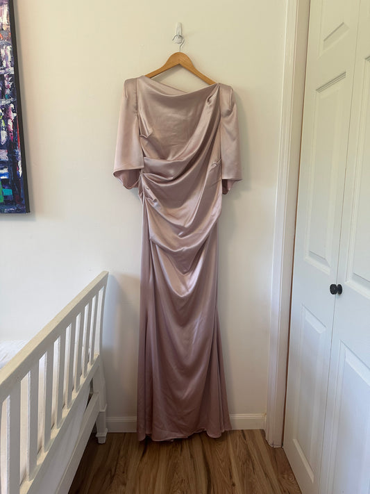 Talbot Runhof Bateau Neck Satin Floor Length Gown in Lilac - Size 12