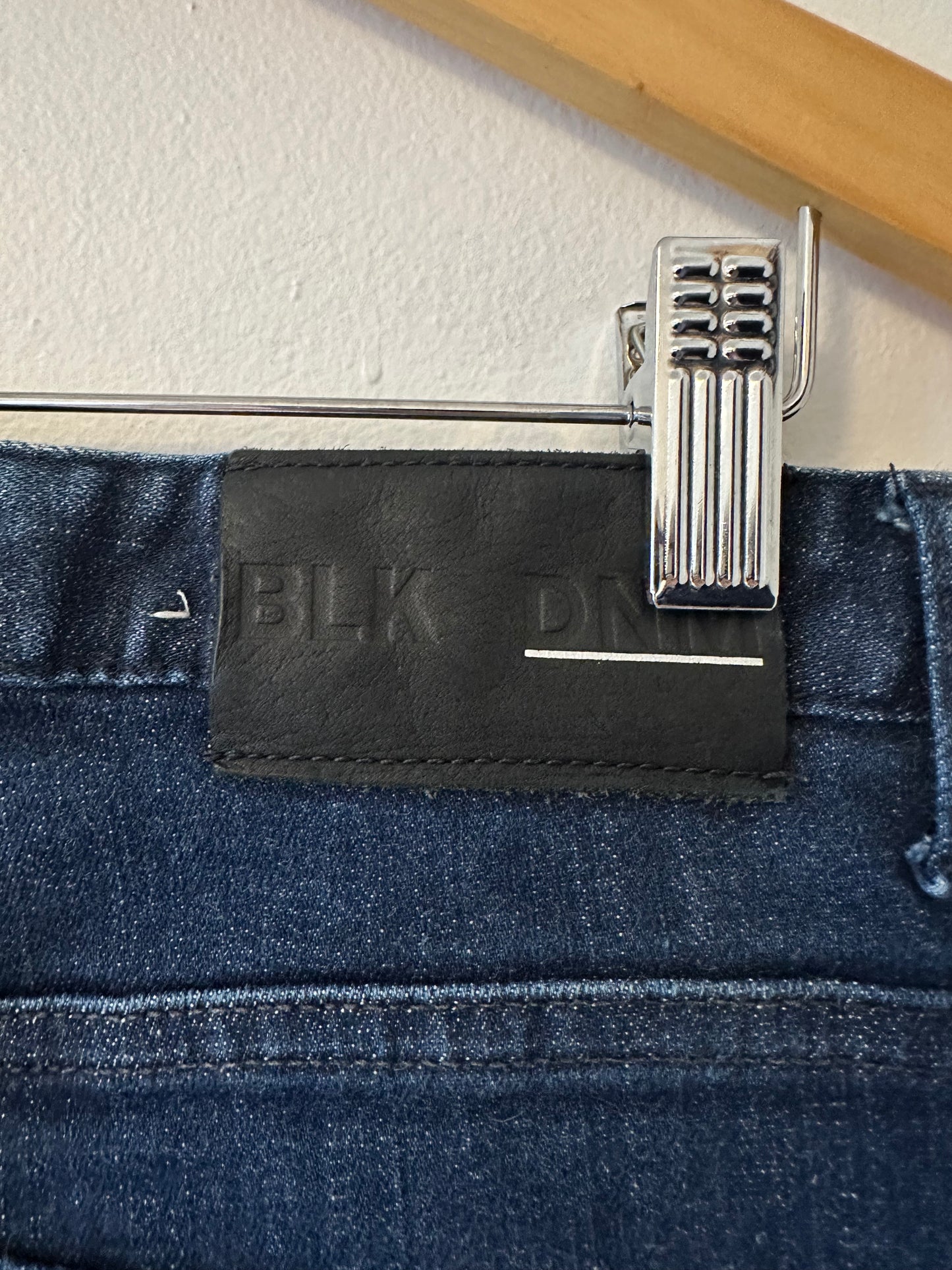 BLK DNM Women’s Stretch Skinny Jeans With Zipper Ankles | Size 28