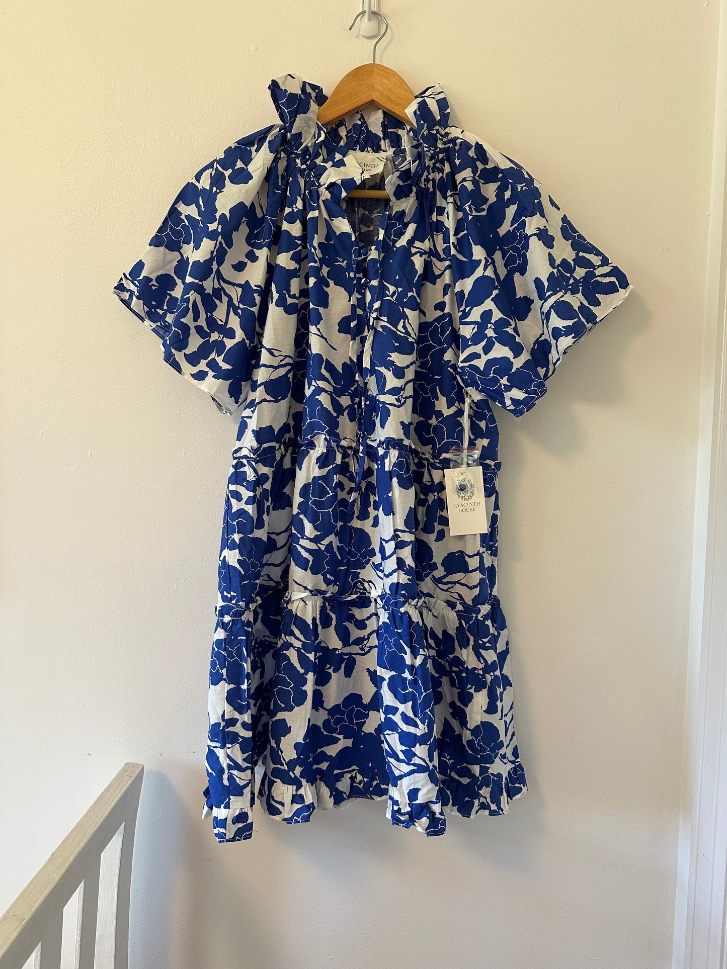 NWT Tuckernuck Hyacinth House Blue & White Floral Thea Mini Dress Size Medium