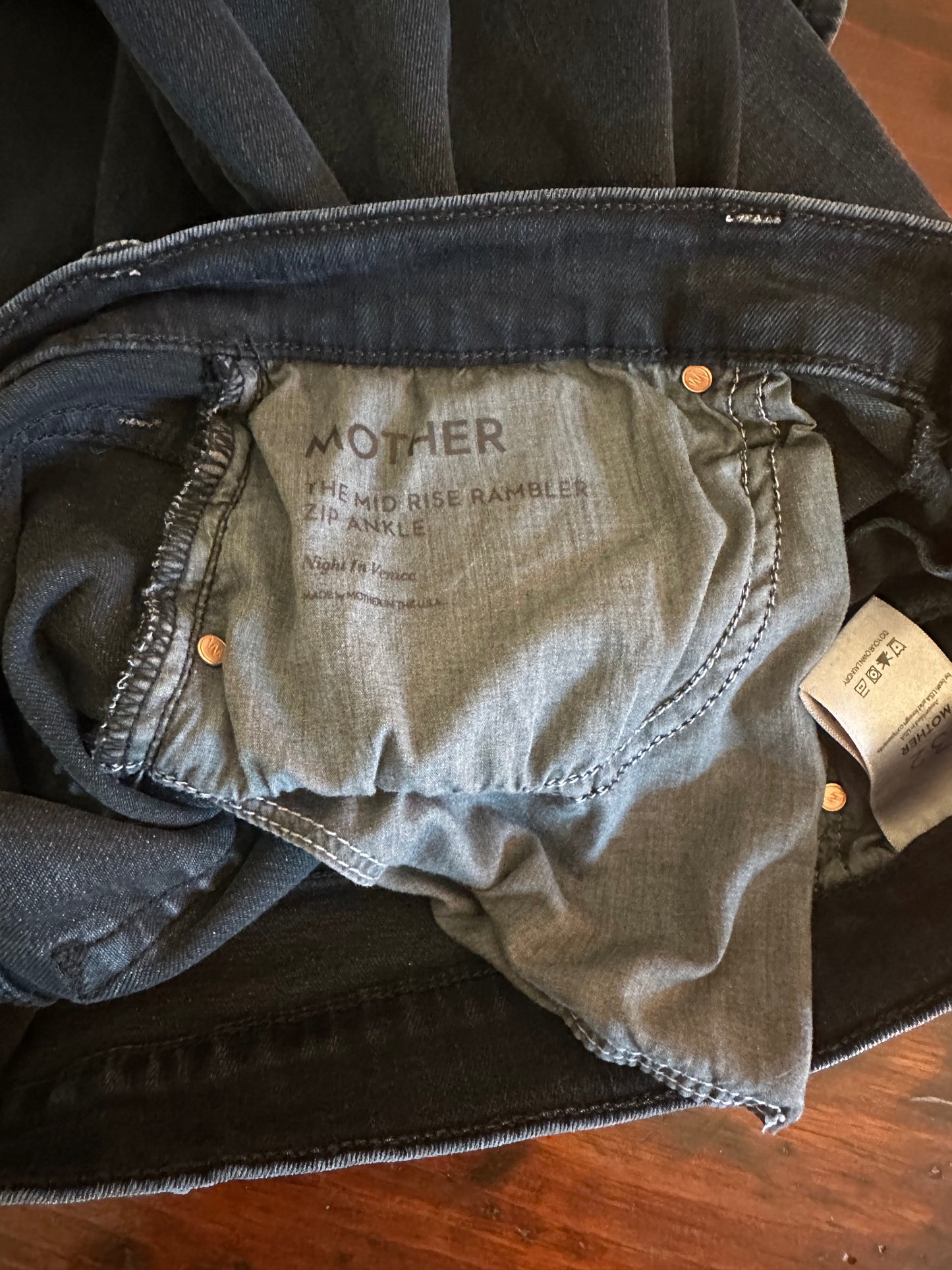 MOTHER High Rise Rambler Zip Ankle Jeans Size 32