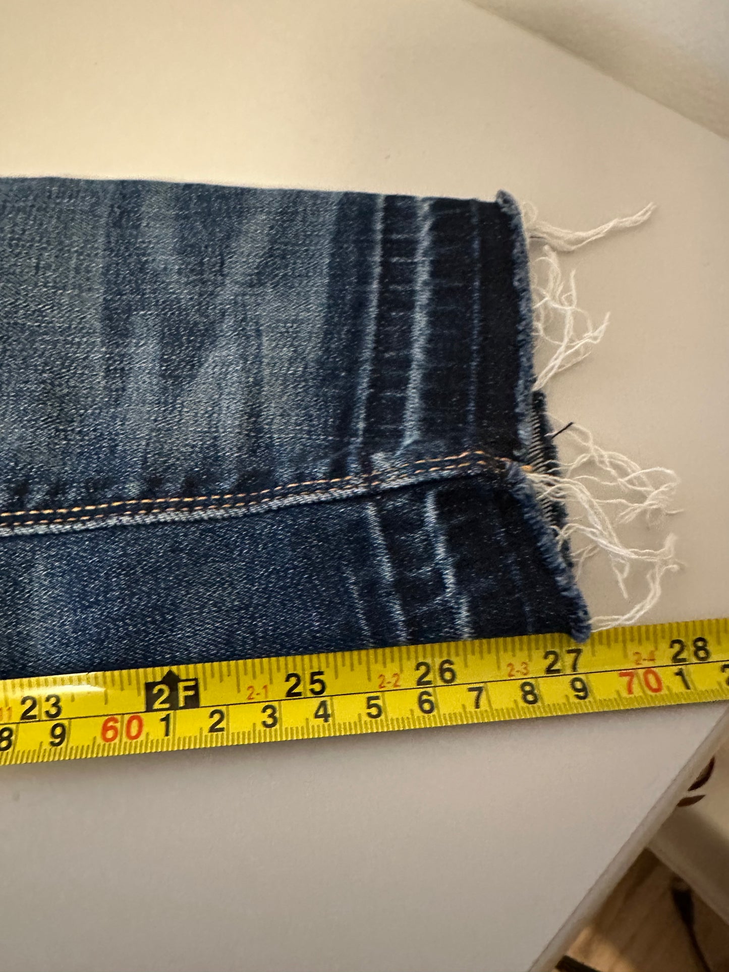 Hudson Jeans Dark Blue Mid Rise Skinny Jeans with Floral Embroidery | Size 28