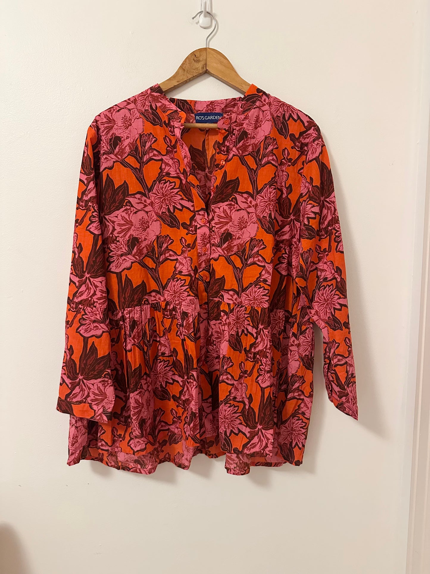 Ro's Garden Red and Pink Floral Cotton Botton-Down Pleated Blouse | Size XL