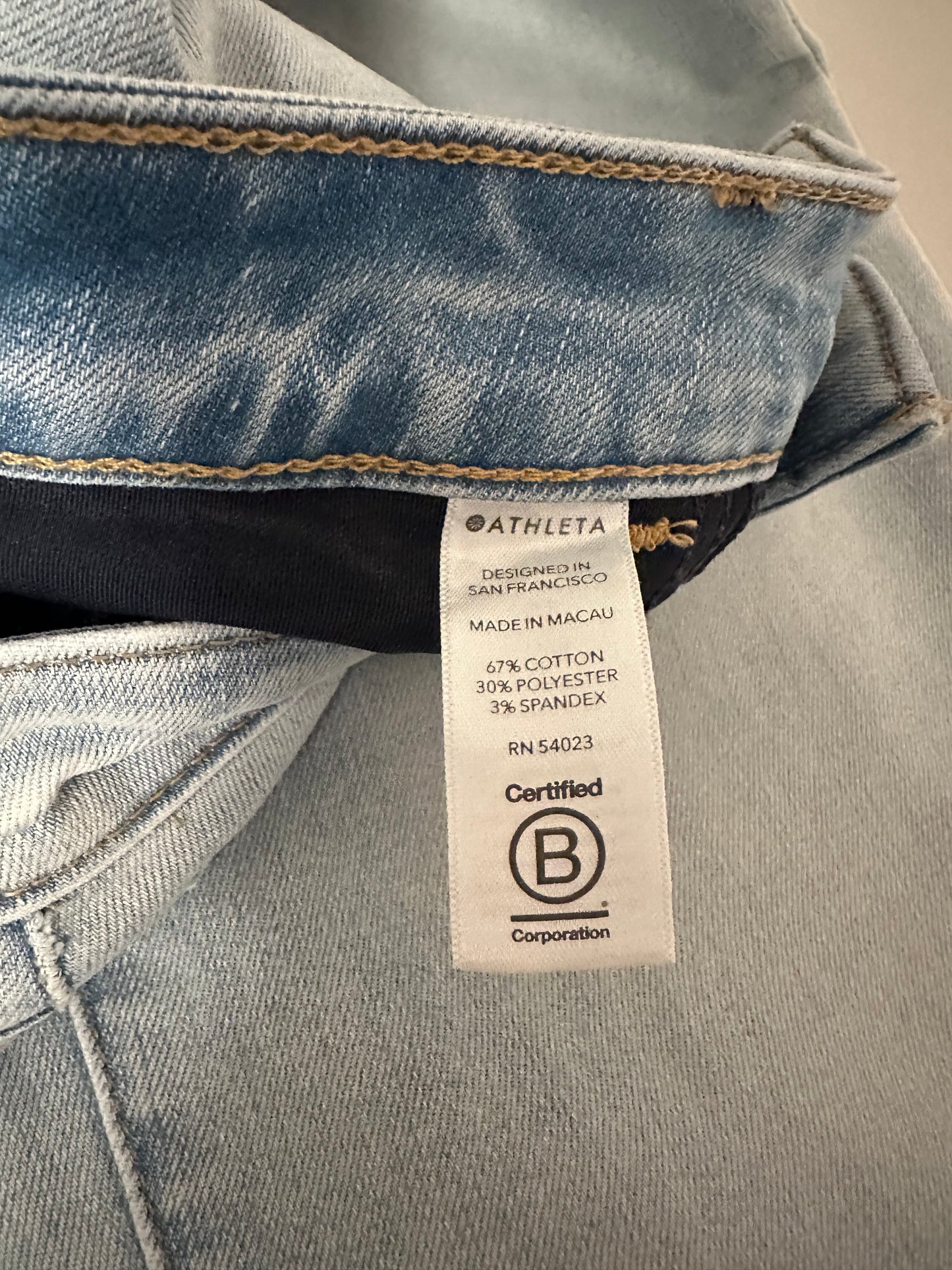 Athleta Light Blue Denim Straight Leg Stretchy Jeans | Size 6 Tall