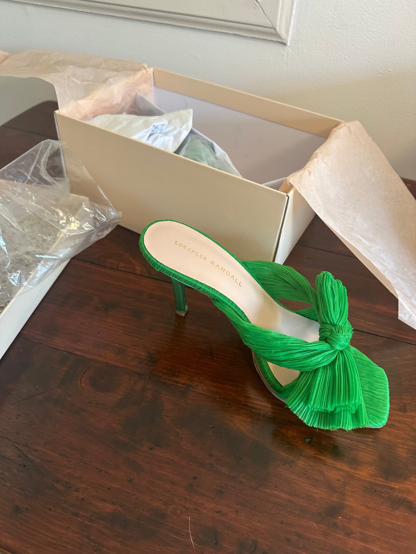 Loeffler Randall Women's Claudia Clover Pleated Bow Mule Sandals Size 9