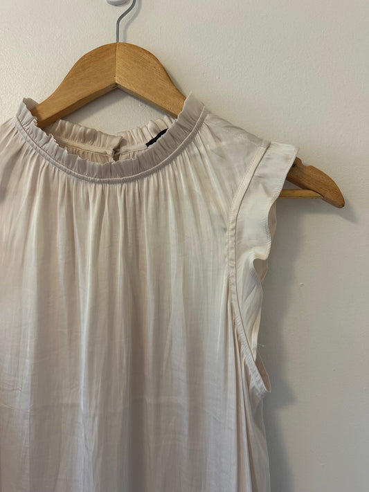 Banana Republic - Cream Ruffle Sleeve Blouse | Size Small