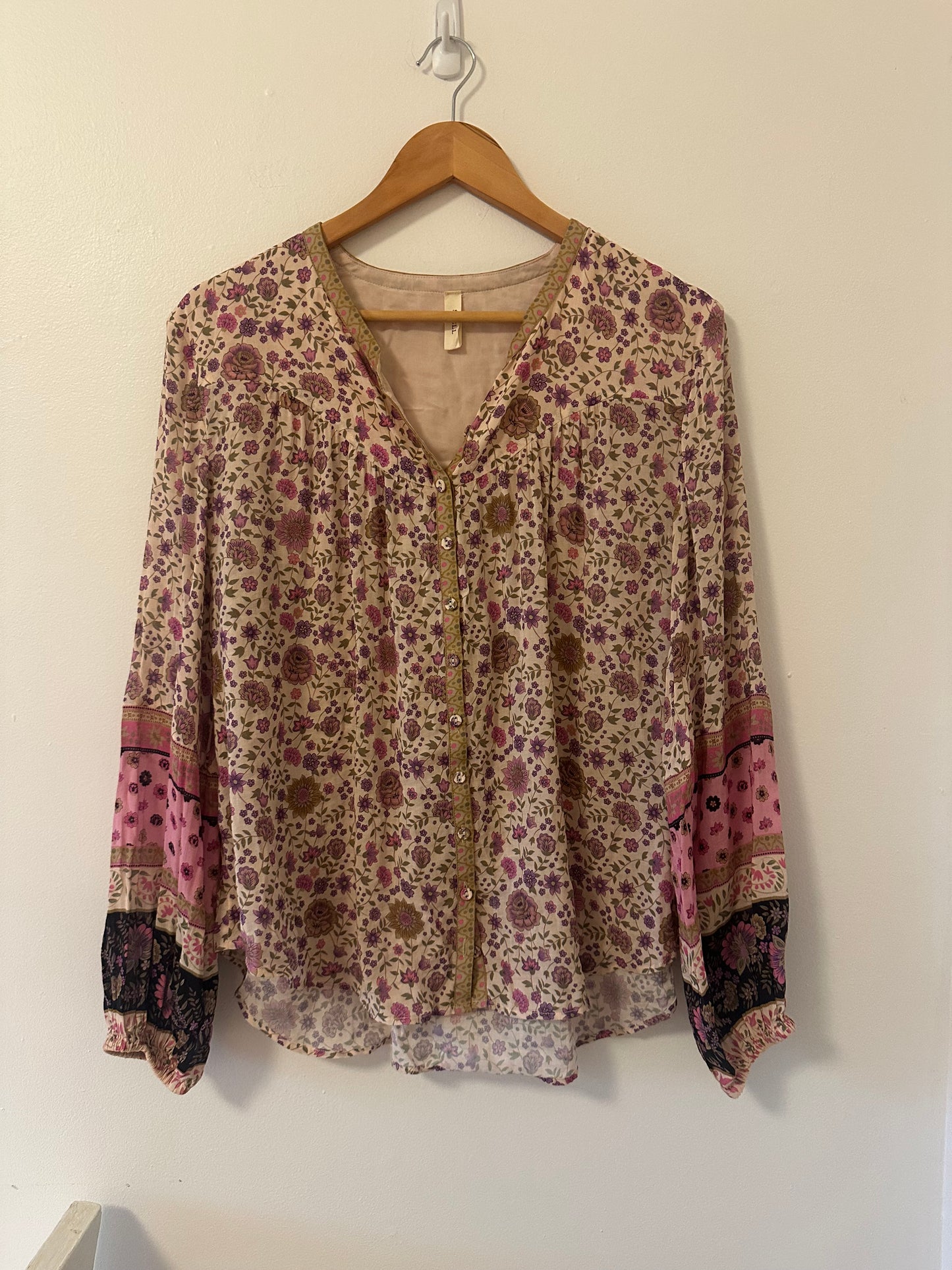 Spell Lady Untamed Floral V-Neck Blouse in Lavender - Size Small