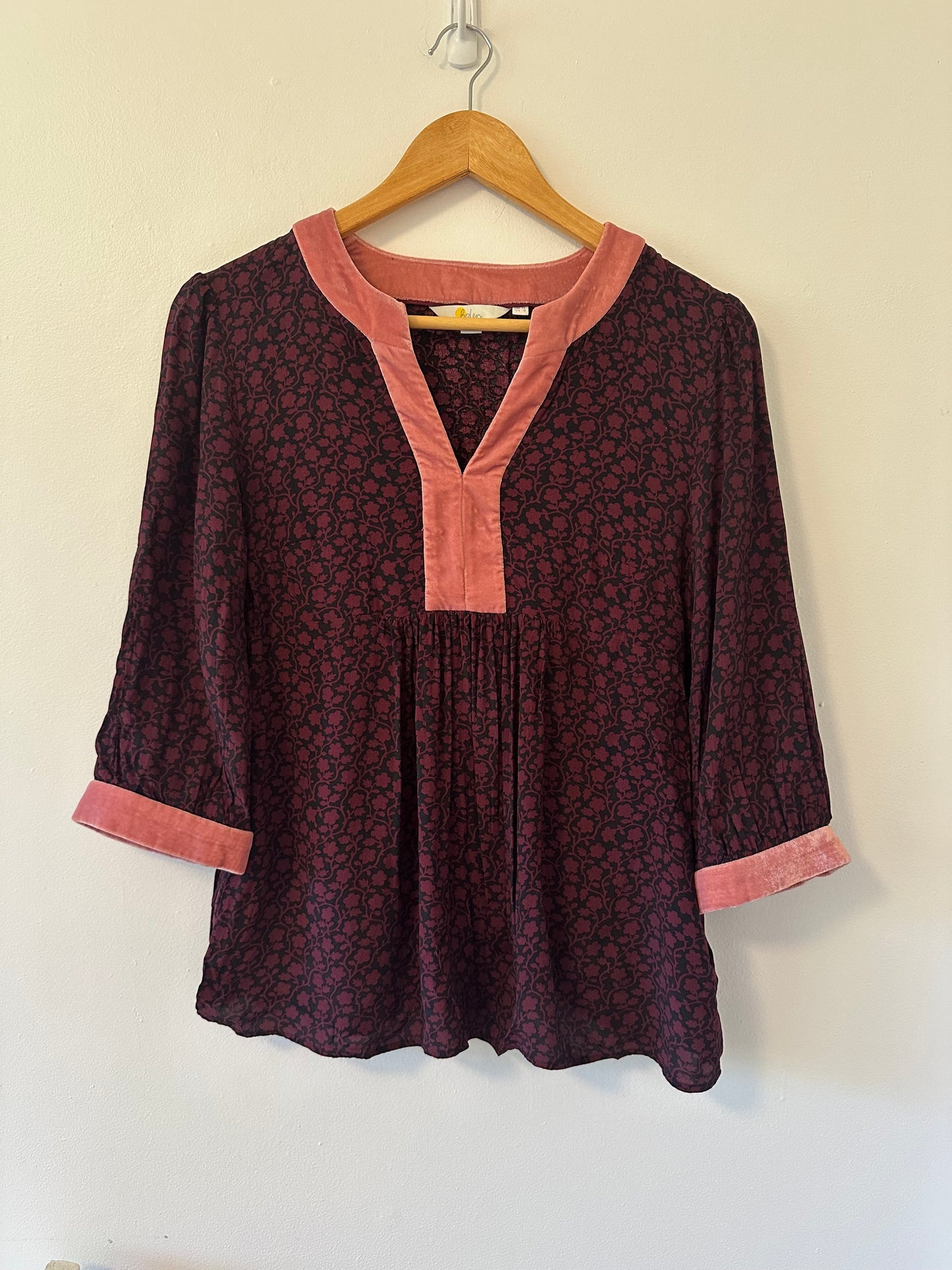 Boden Velvet Trimmed Annabel Top in Pink and Black - Size 8