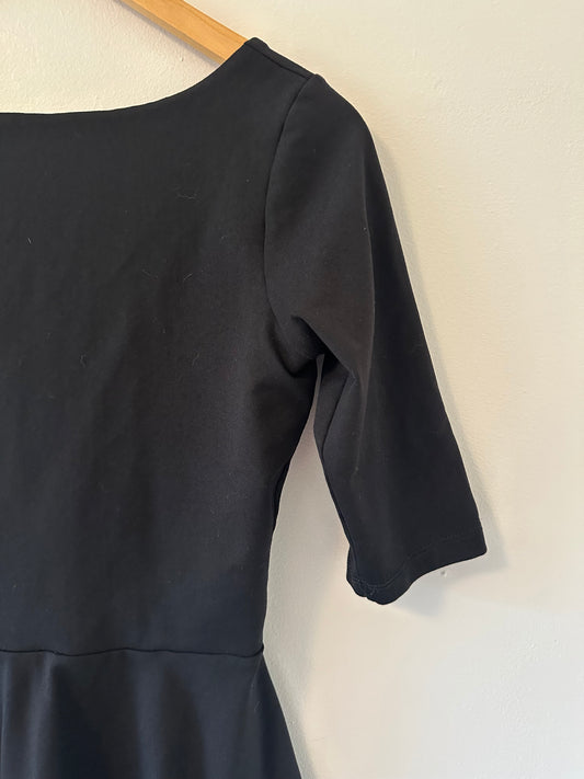 Susana Monaco Black Peplum Top Size Large