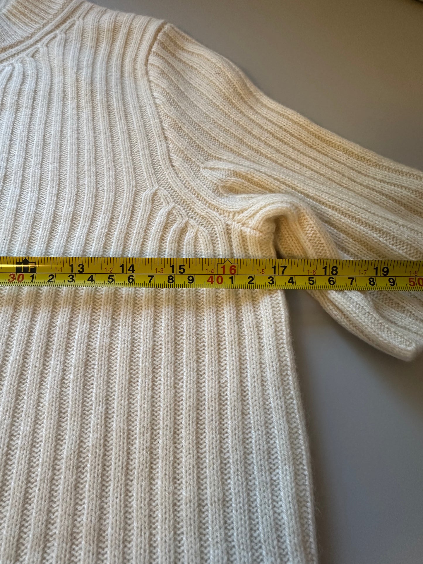 Madewell Short Sleeve Cream Cashmere Ribbed Sweater | Size Medium