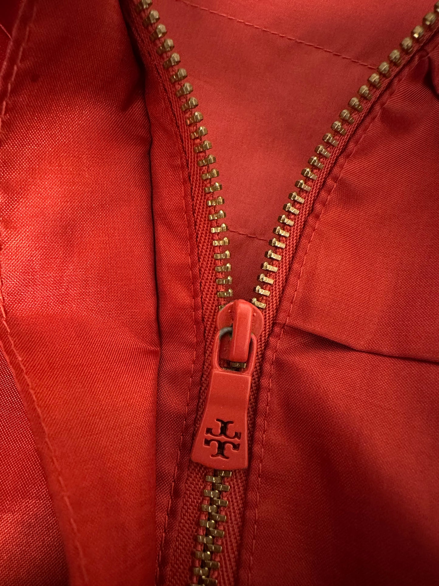 Tory Burch Red Pleated Utility Rain Jacket with Hood | Size Large