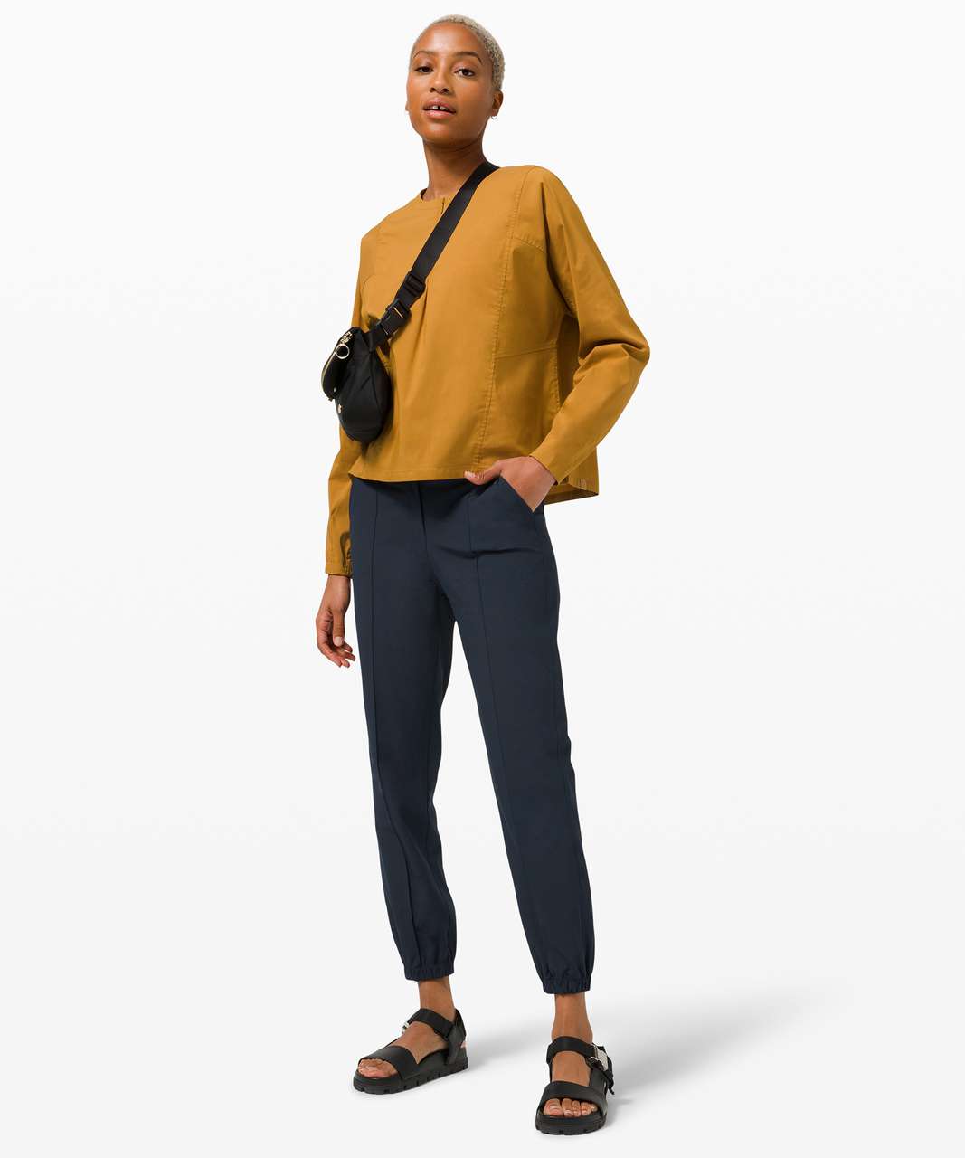 Lululemon Warpstreme High-Rise 7/8 Jogger in True Navy - Size 31