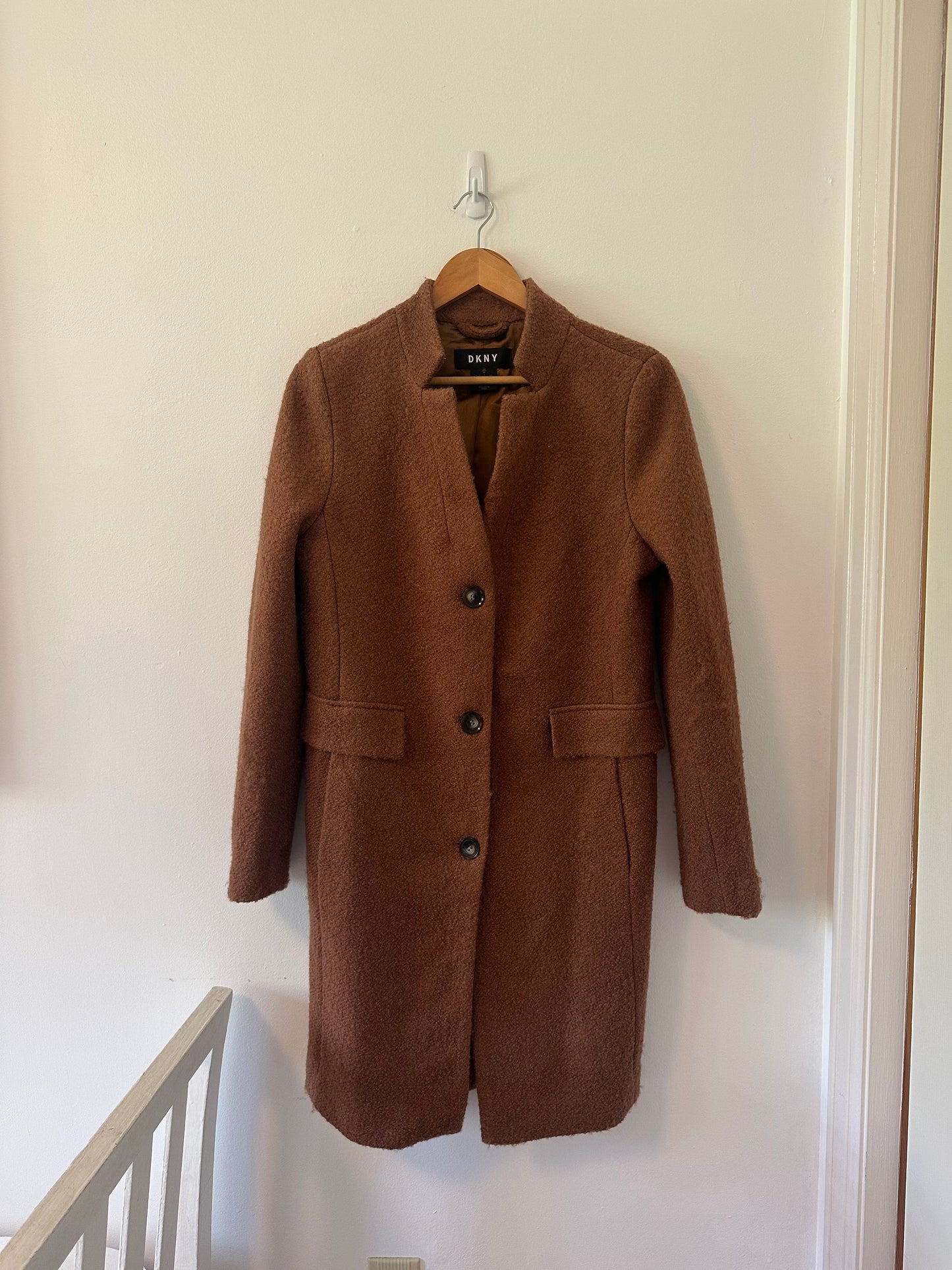 DKNY Single-Breasted Walkers Coat in Tan Boucle - Size Medium