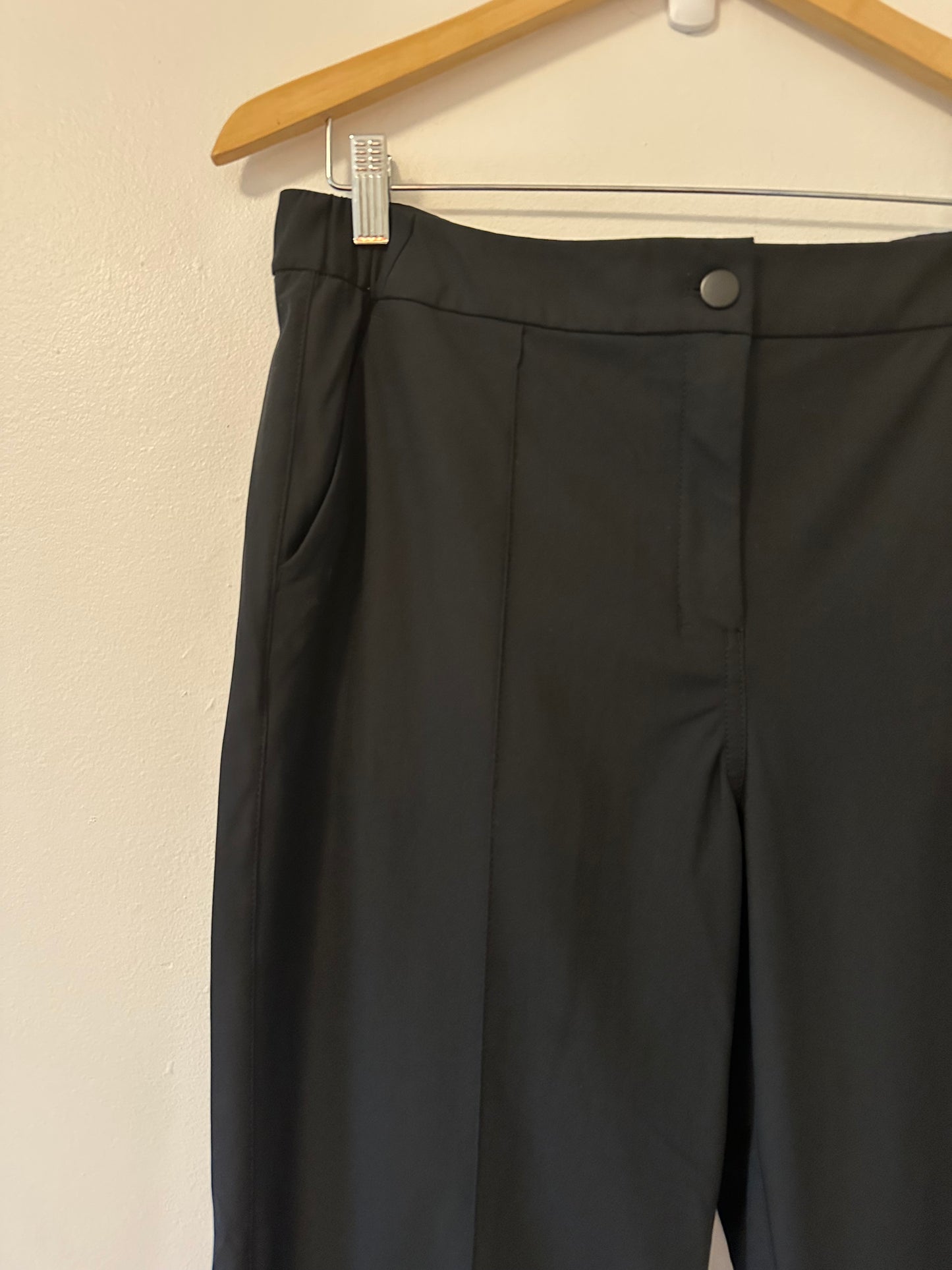Lululemon Warpstreme High-Rise 7/8 Jogger in Black - Size 31