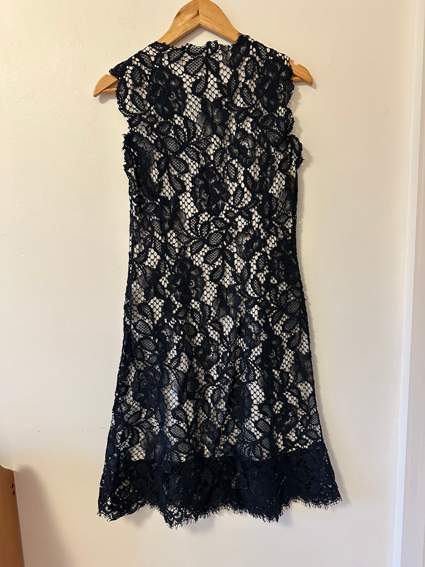 Elie Tahari Black Lace Knee Length Dress | Size 4