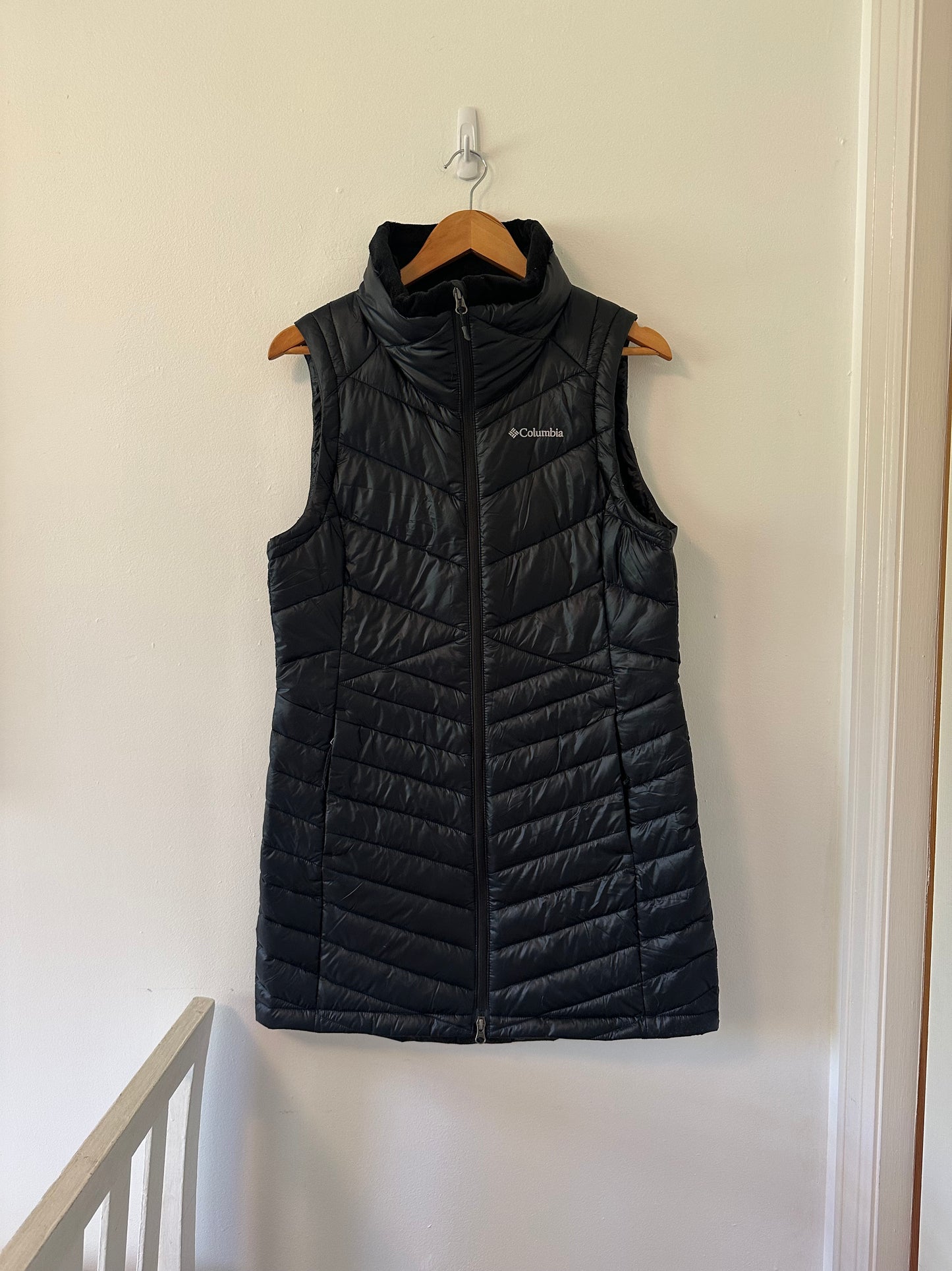 Columbia Women's Heavenly Long Black Down Vest - Size Medium