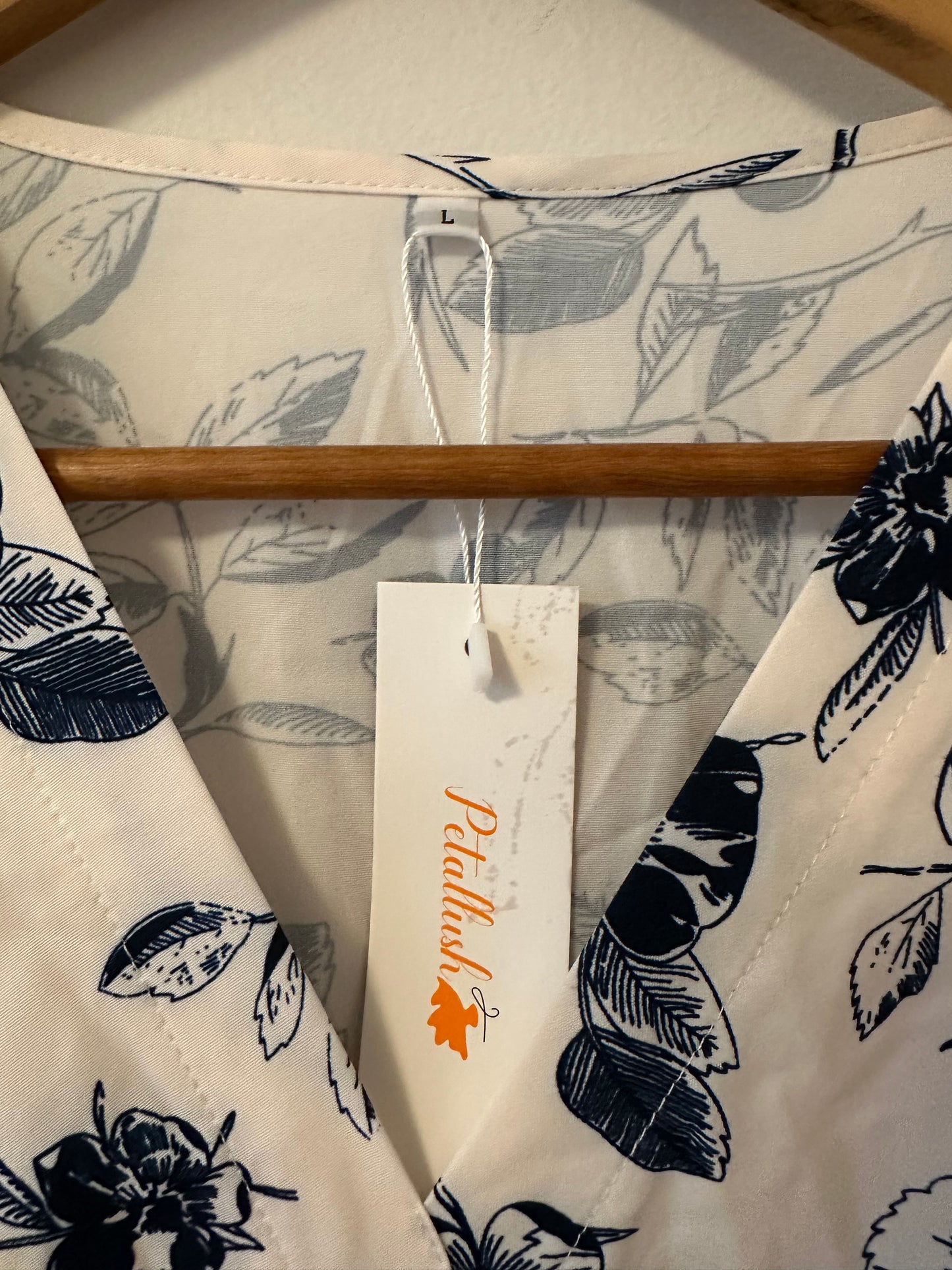 NWT Petallush Floral Half Sleeve V Neck Maxi Dress in Blue and White | Size Large