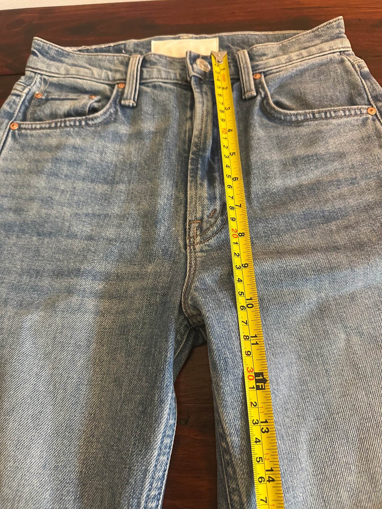 MOTHER High Waisted Rider Ankle Jeans in Salt of the Earth - Size 24