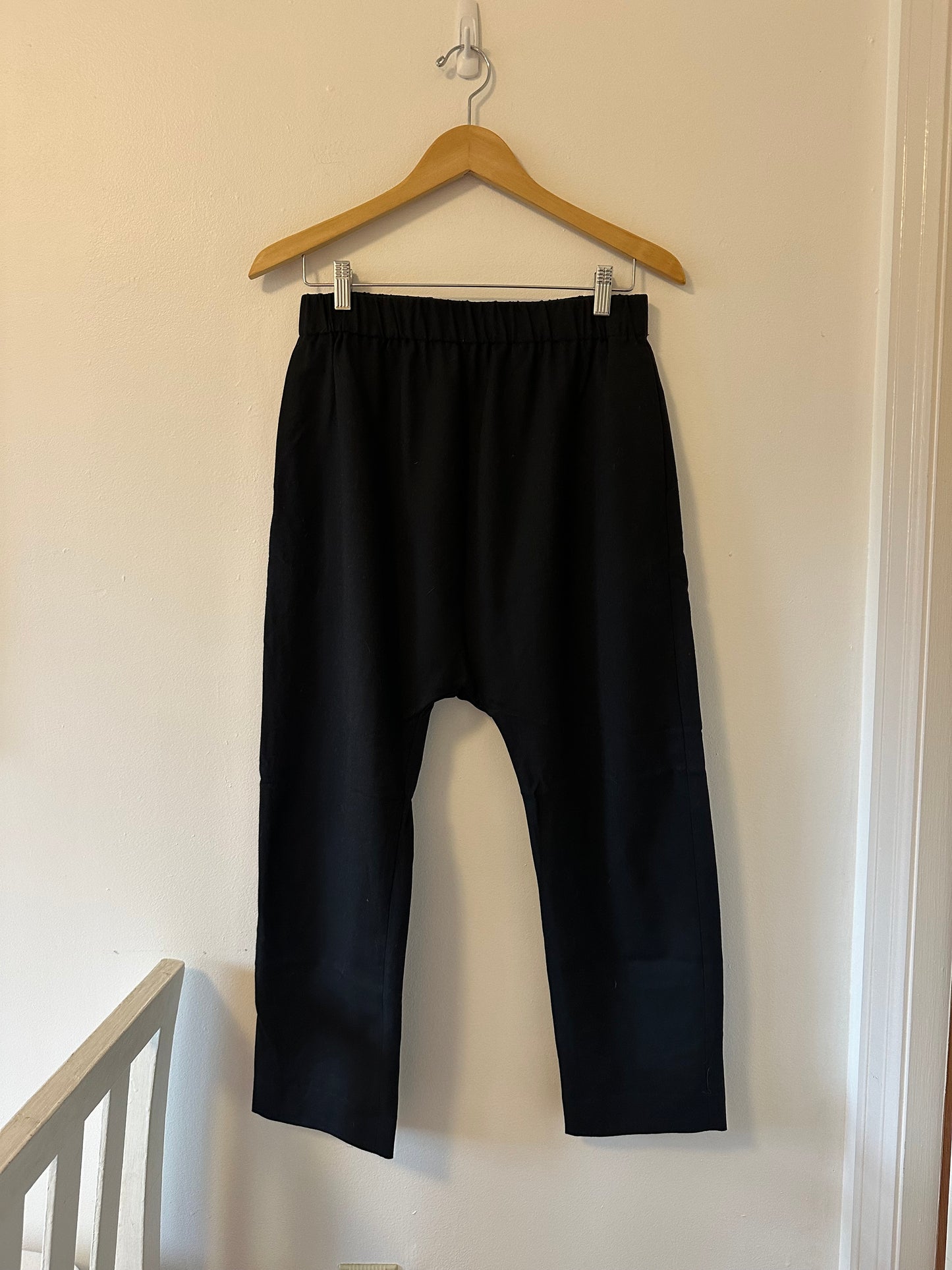 COS - Black The Drop Crotch Casual Trousers | Size Small