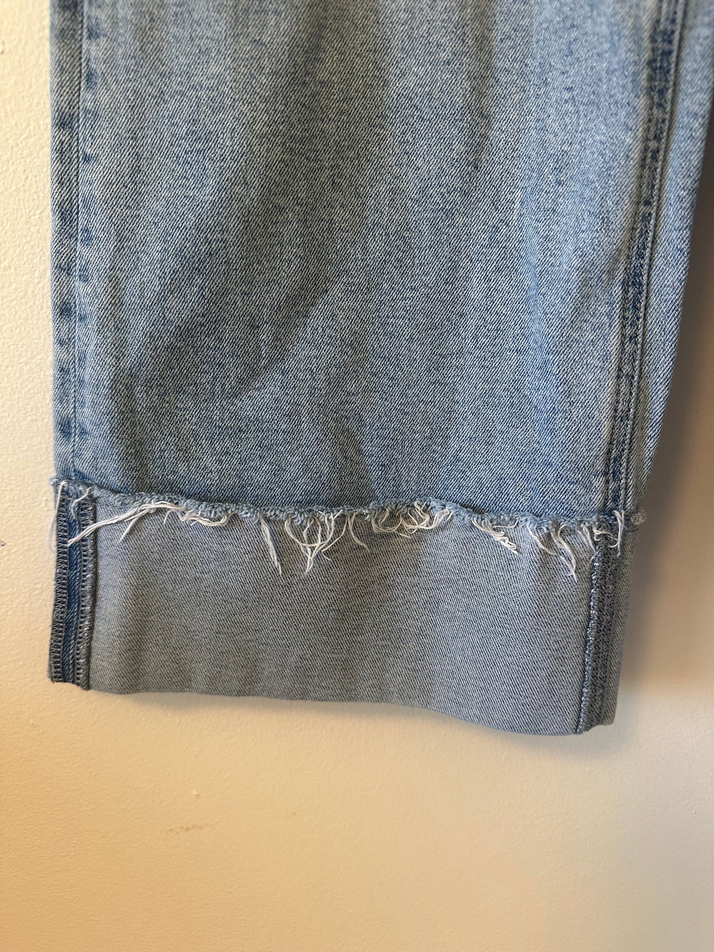 Pistola Lana Cropped Cuffed Wide Leg Relaxed Jeans in Snowcat | Size 25