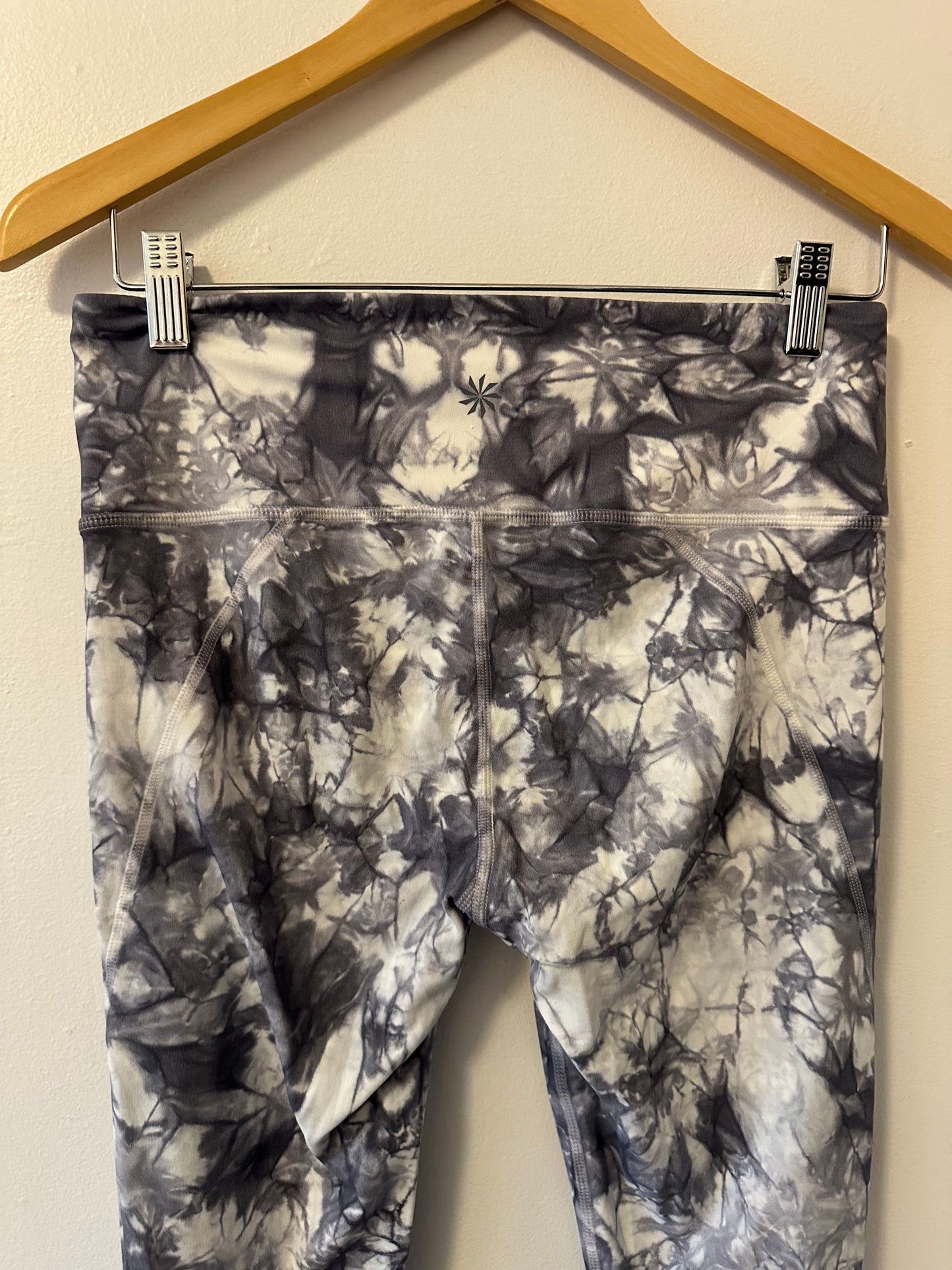 Athleta White and Gray Tie-Dye Leggings | Size Medium Tall