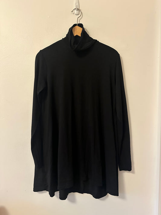 Susana Monaco Classic Black Flowy Tunic Length Turtleneck