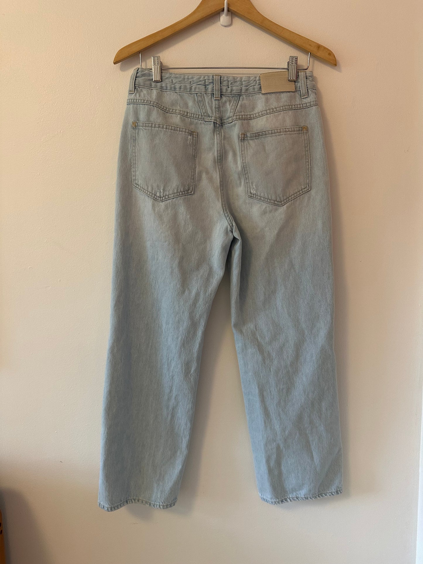Closed Light Blue Ripped Ankle Cotton Straight Leg Jeans | Size 28