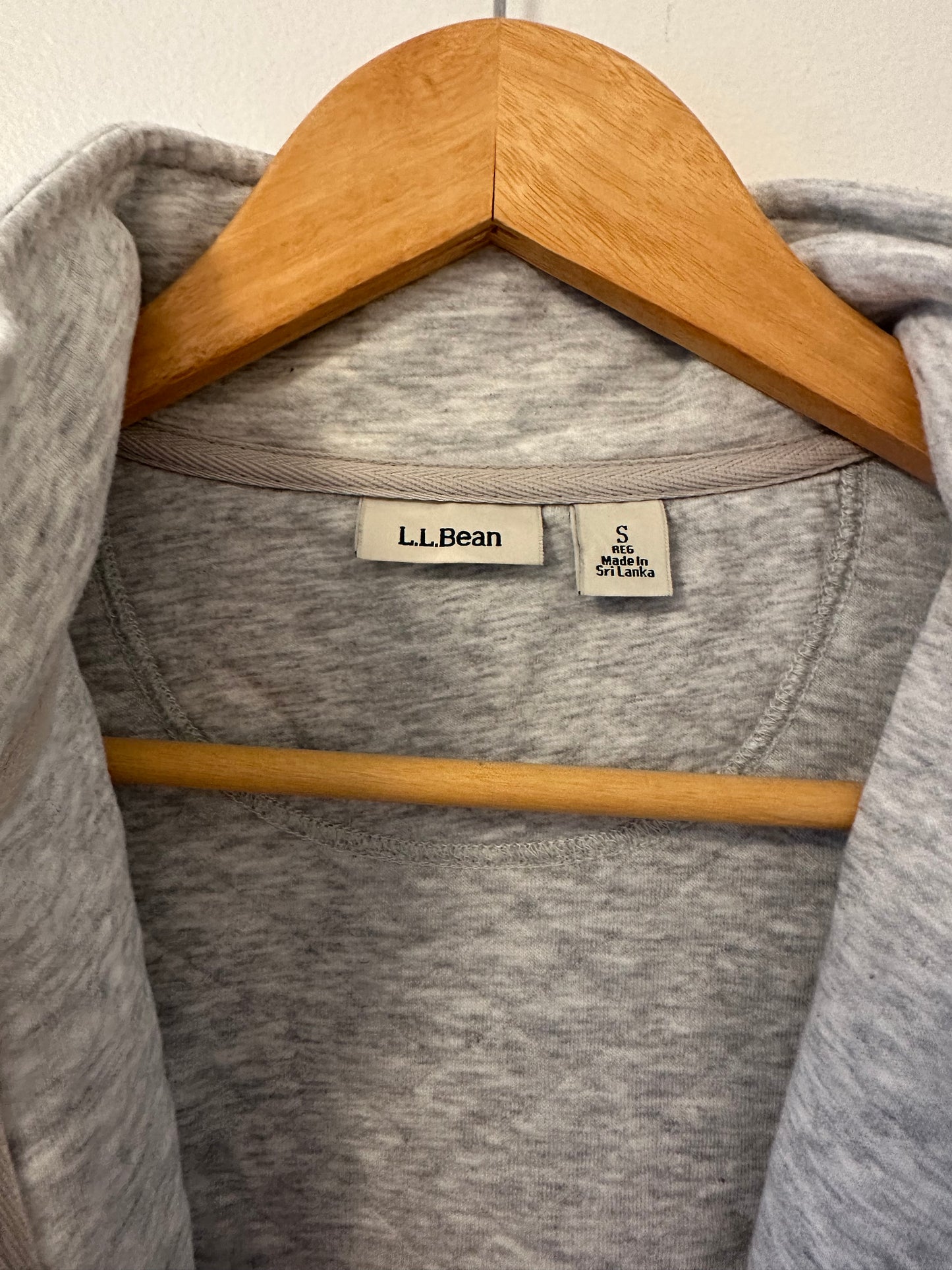 L.L. Bean Quilted Full Zip Sweatshirt in Gray - Size Small
