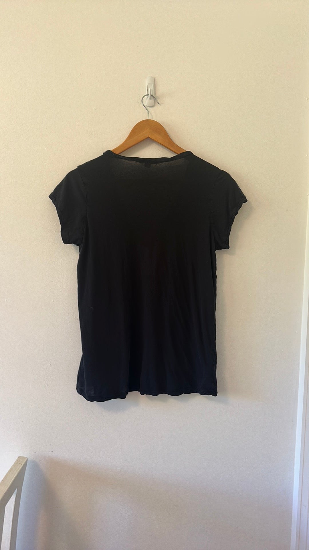 James Perse Black Twist V-Neck Women's T-Shirt - Size 2