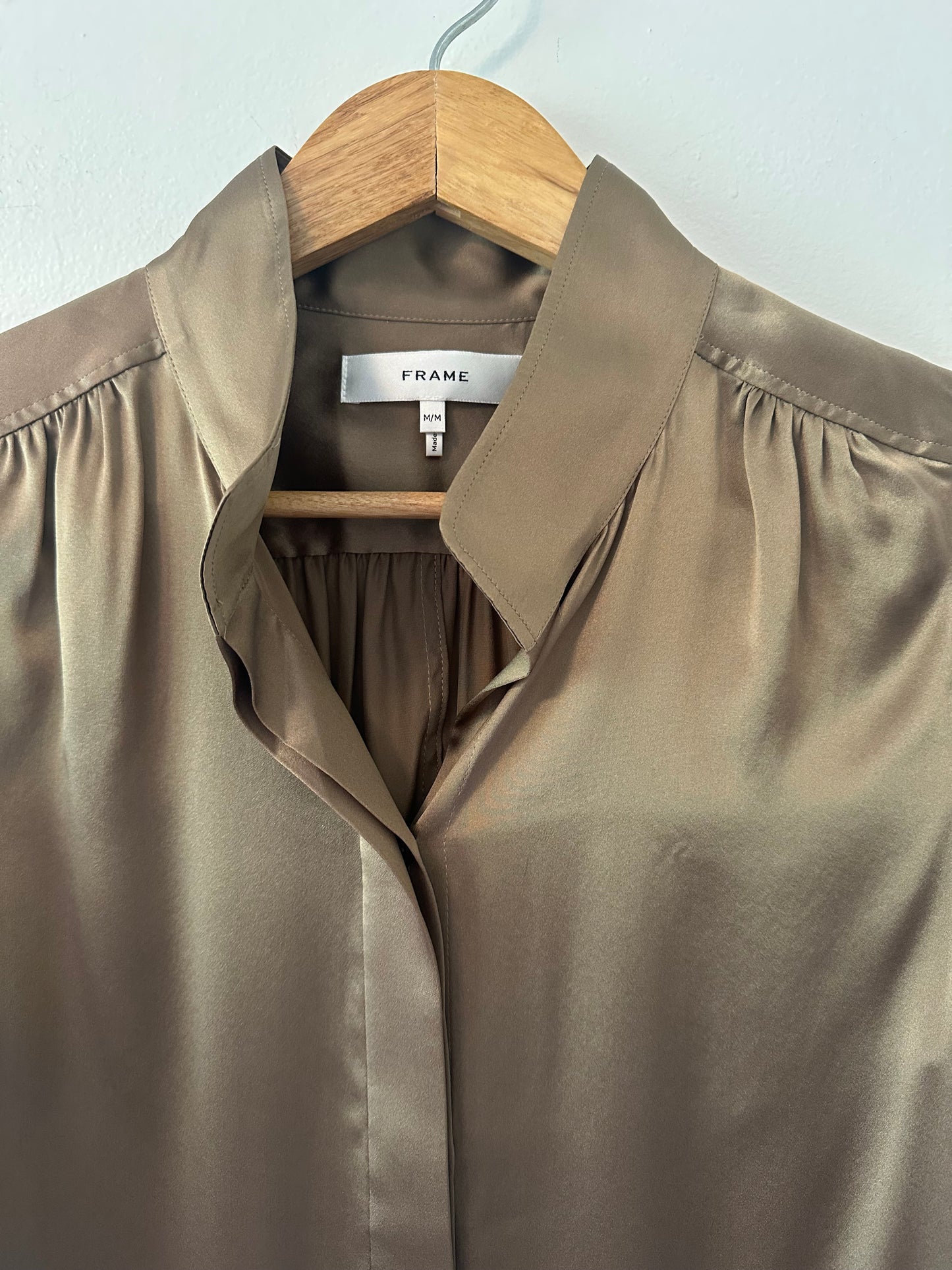 Frame Gillian Silk Puff Sleeve Blouse in Brown | Size Medium