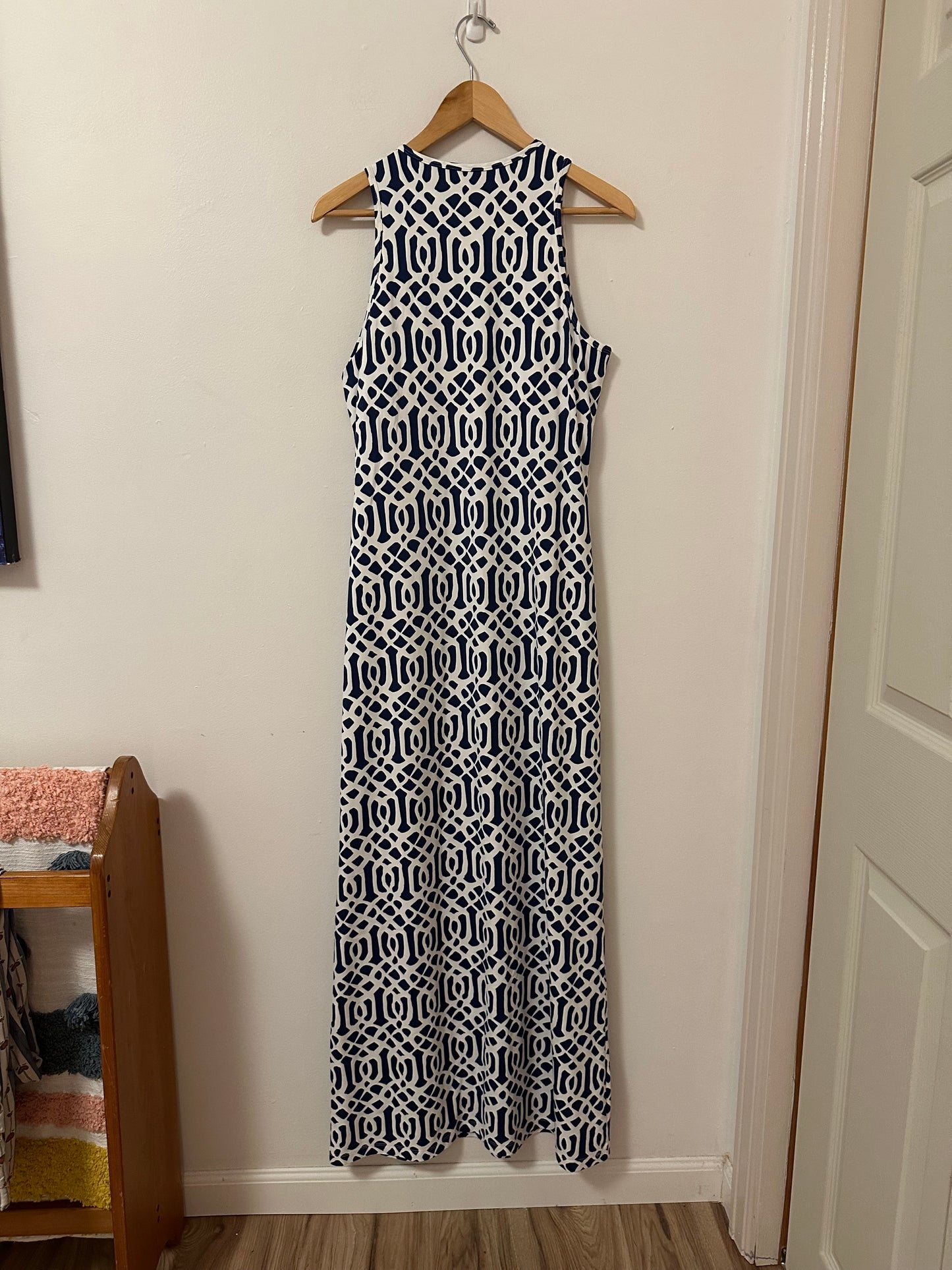 J. McLaughlin Blue and White Patterned Maxi Dress | Size Medium