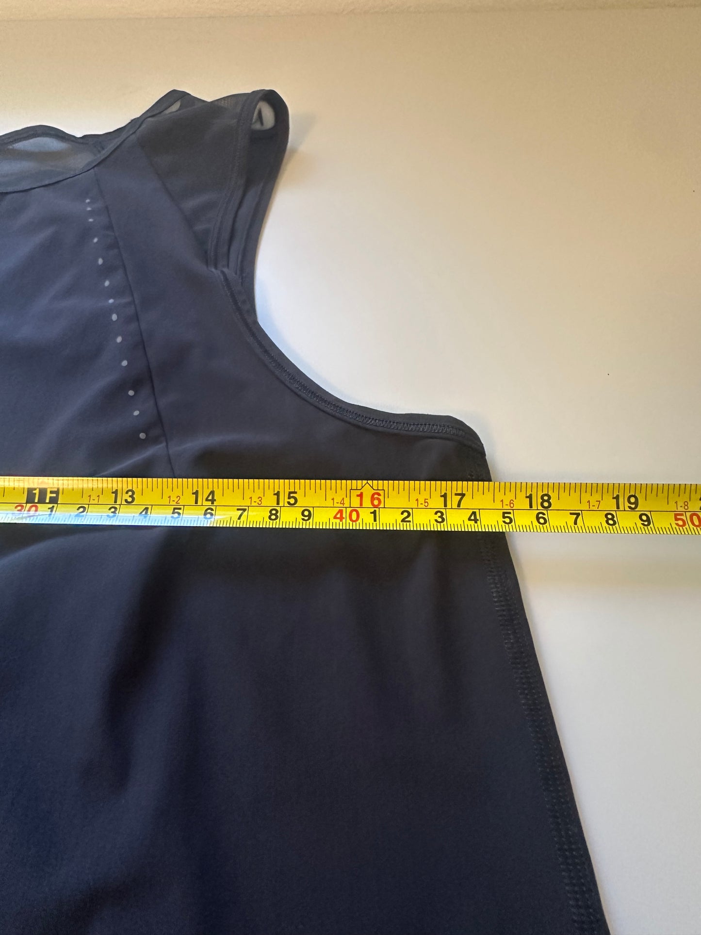 Lululemon Athletica Black Sculpt Running Lightweight Tank Top | Size 10