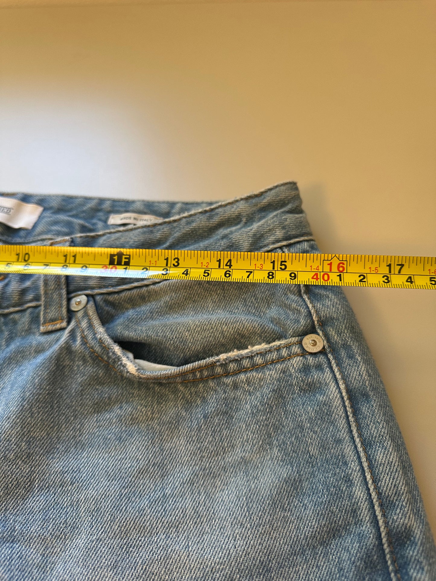 Closed Jay Light Blue Distressed Straight Leg Jeans | Size 26