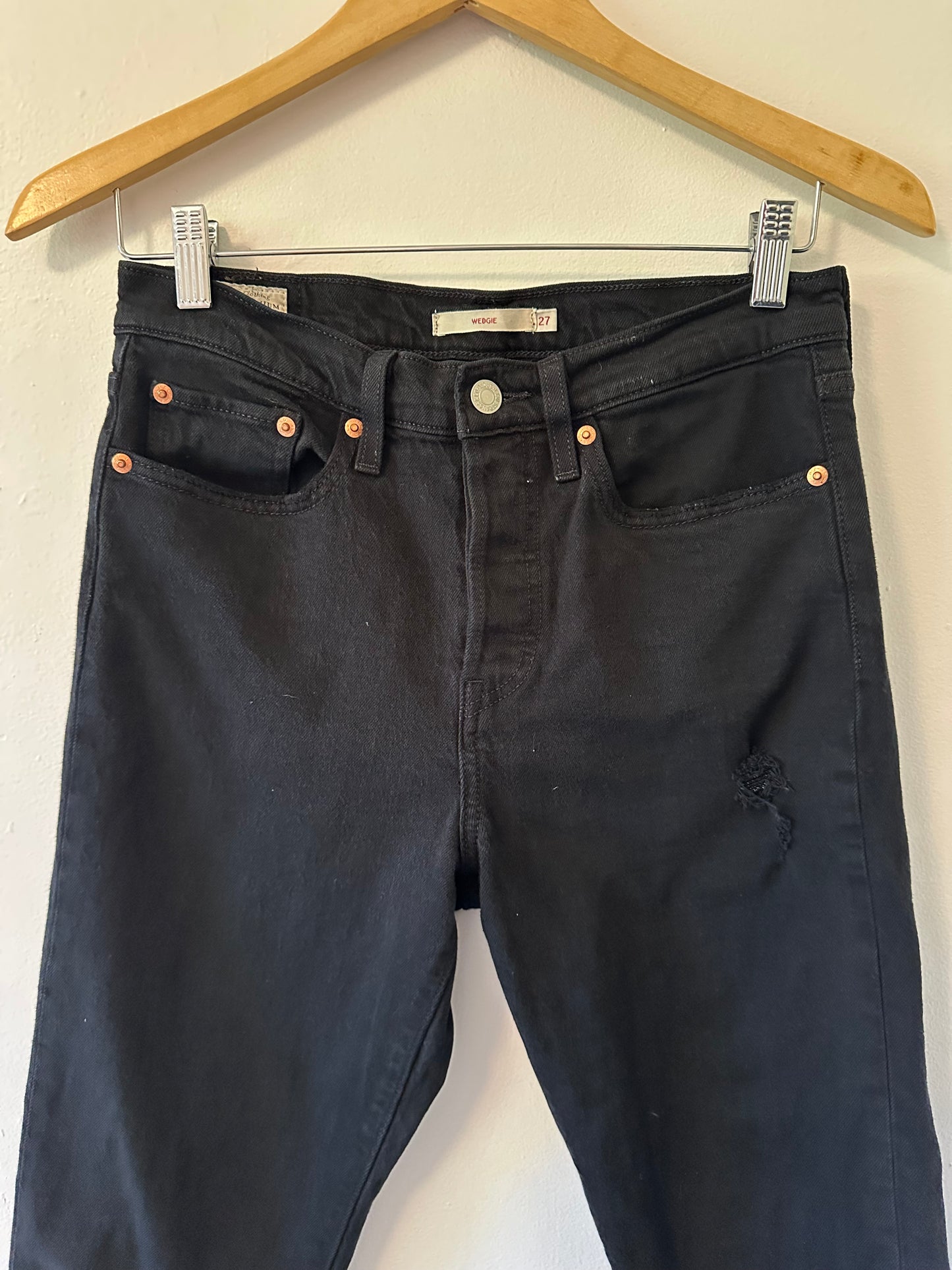 Levi's - Black Ripped and Distressed Wedgie Tapered Jeans with Raw Hem | Size 27