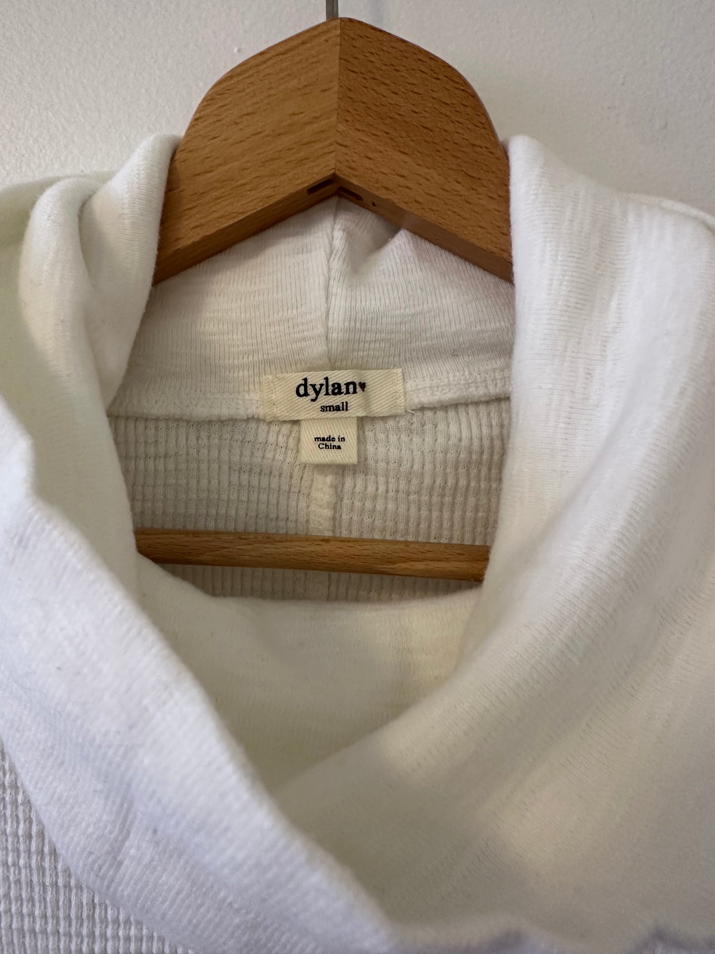 Dylan White Cowl Neck Waffle Shirt Size Small