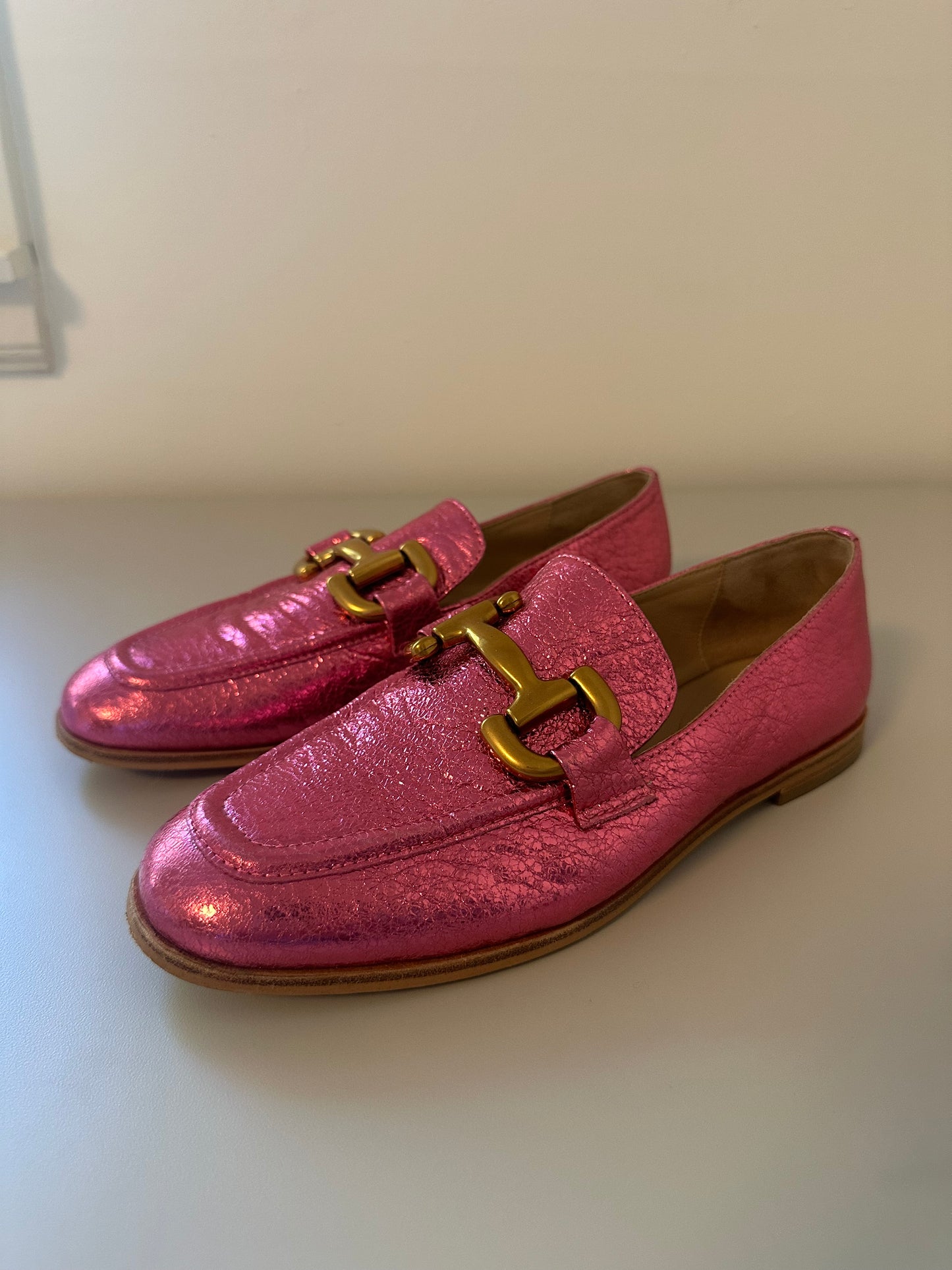 Boden Iris Snaffle Metallic Pink Loafers with Gold Detail | Size 39