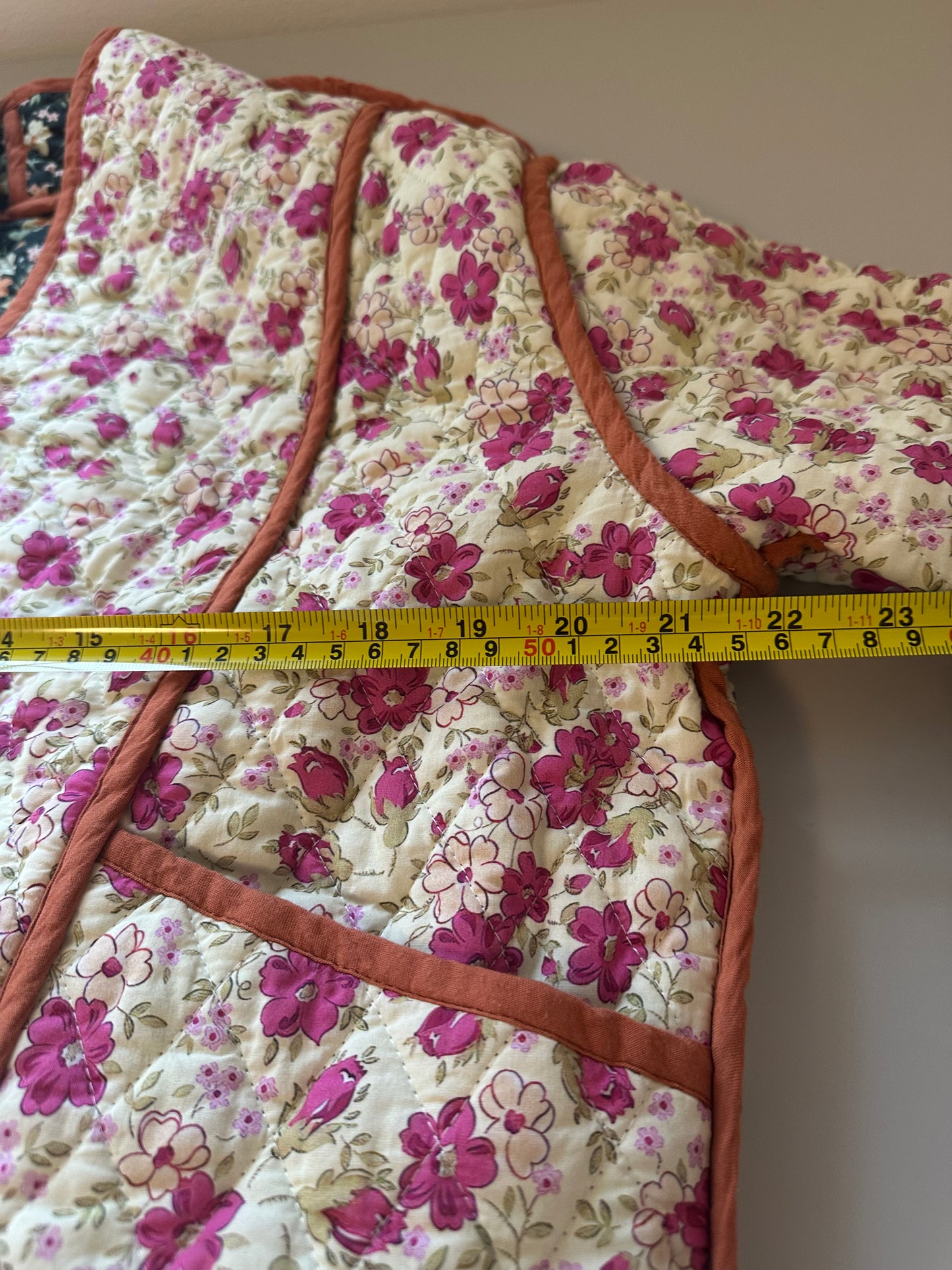 Entro Black Ecru Floral Printed Quilted Reversible Jacket | Size Medium