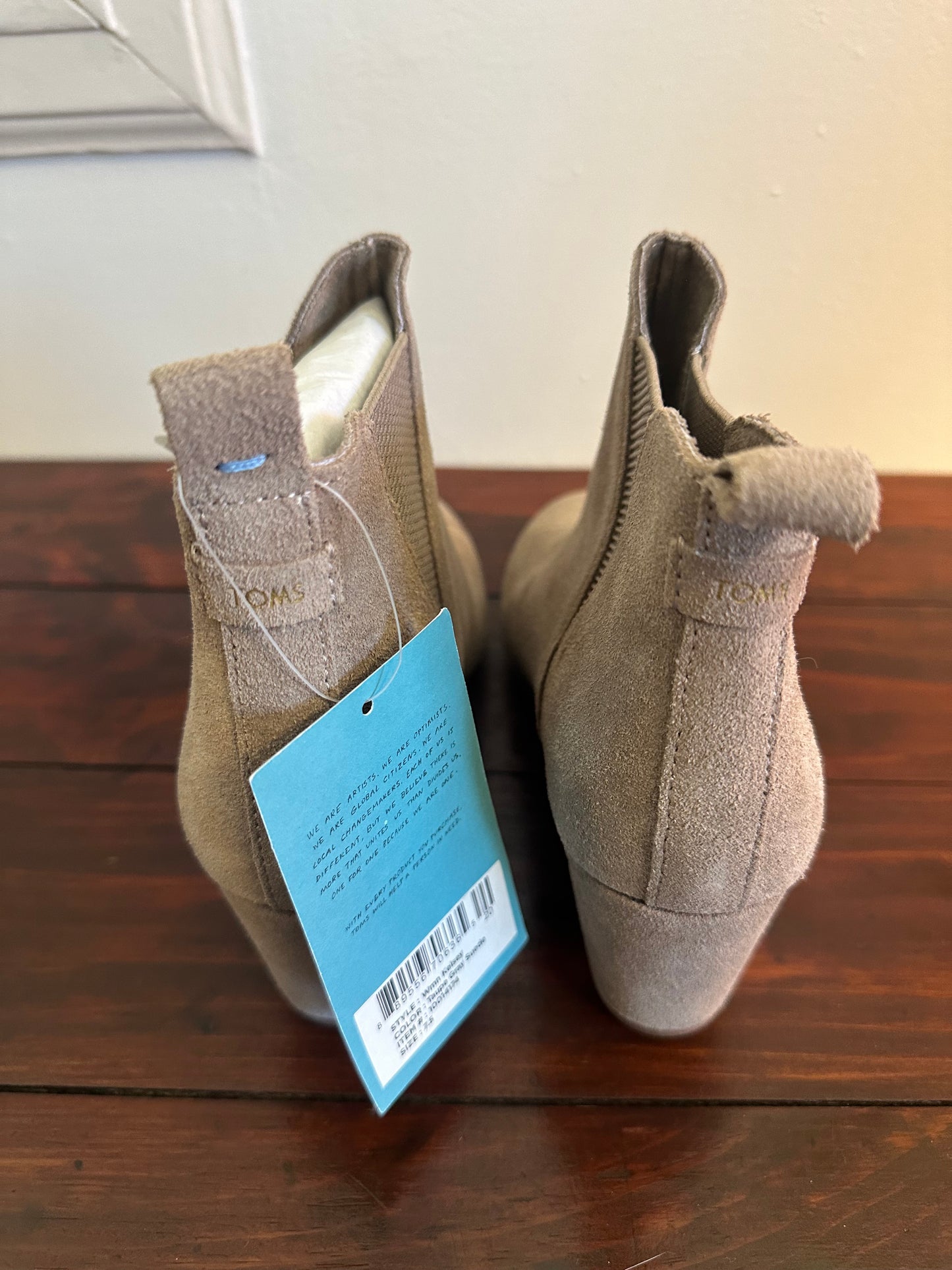 NWT TOMS Kelsey Suede Wedge Ankle Boots - Tan Size 7.5
