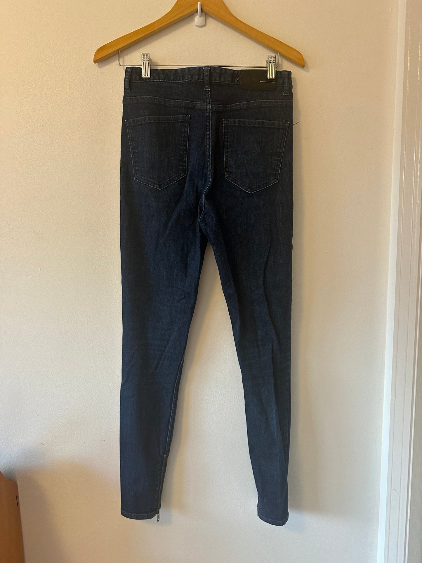 BLK DNM Women’s Stretch Skinny Jeans With Zipper Ankles | Size 28