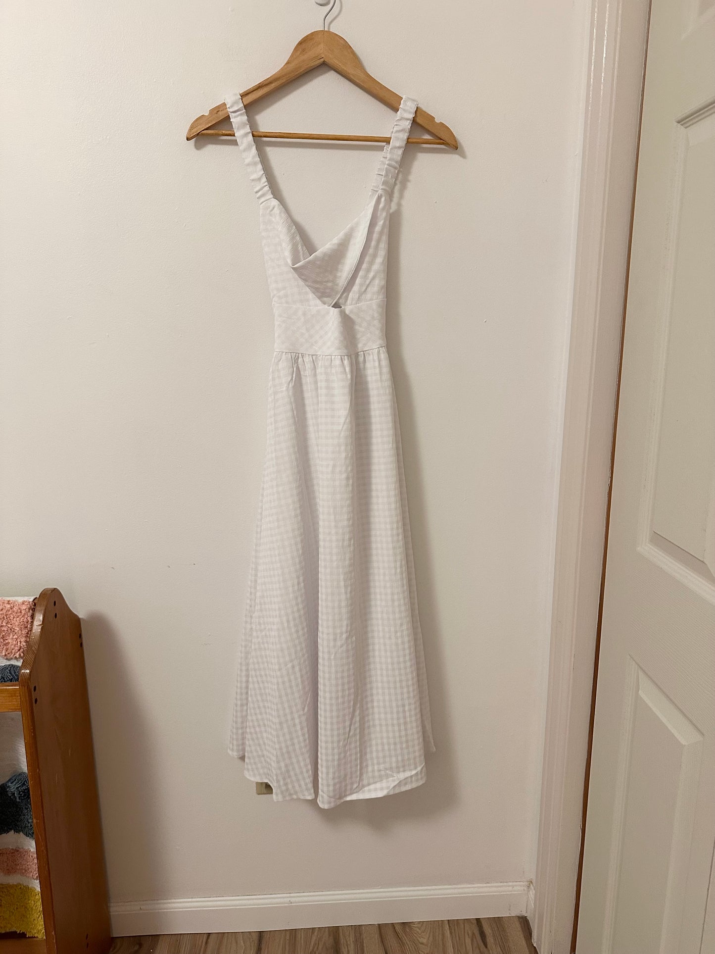 NWT Lulus City Strolls White Gingham Backless Twist-Front Midi Dress | Size Small