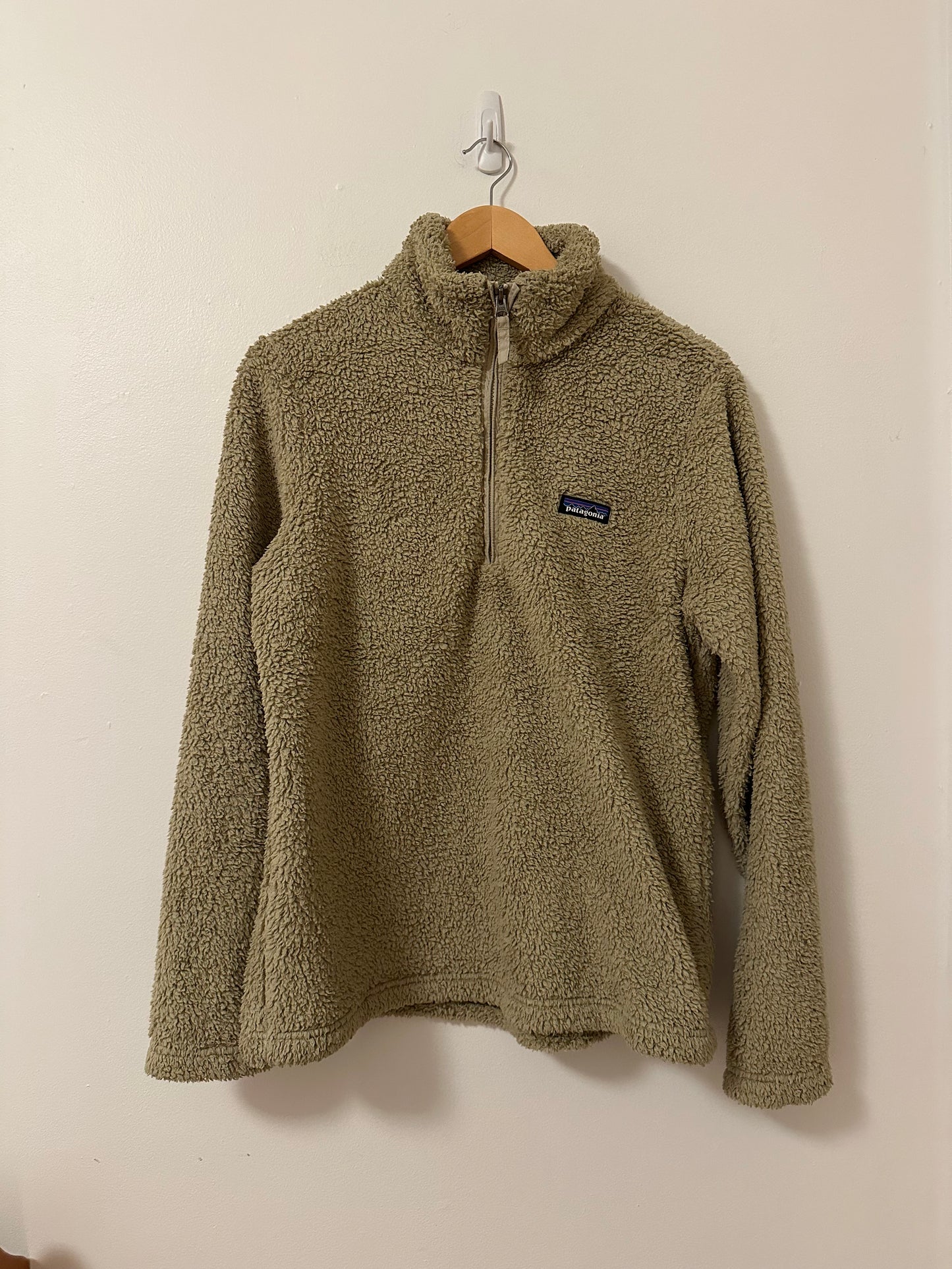 Patagonia Women's Los Gatos 1/4-Zip Fleece Pullover in Olive Green | Size Large