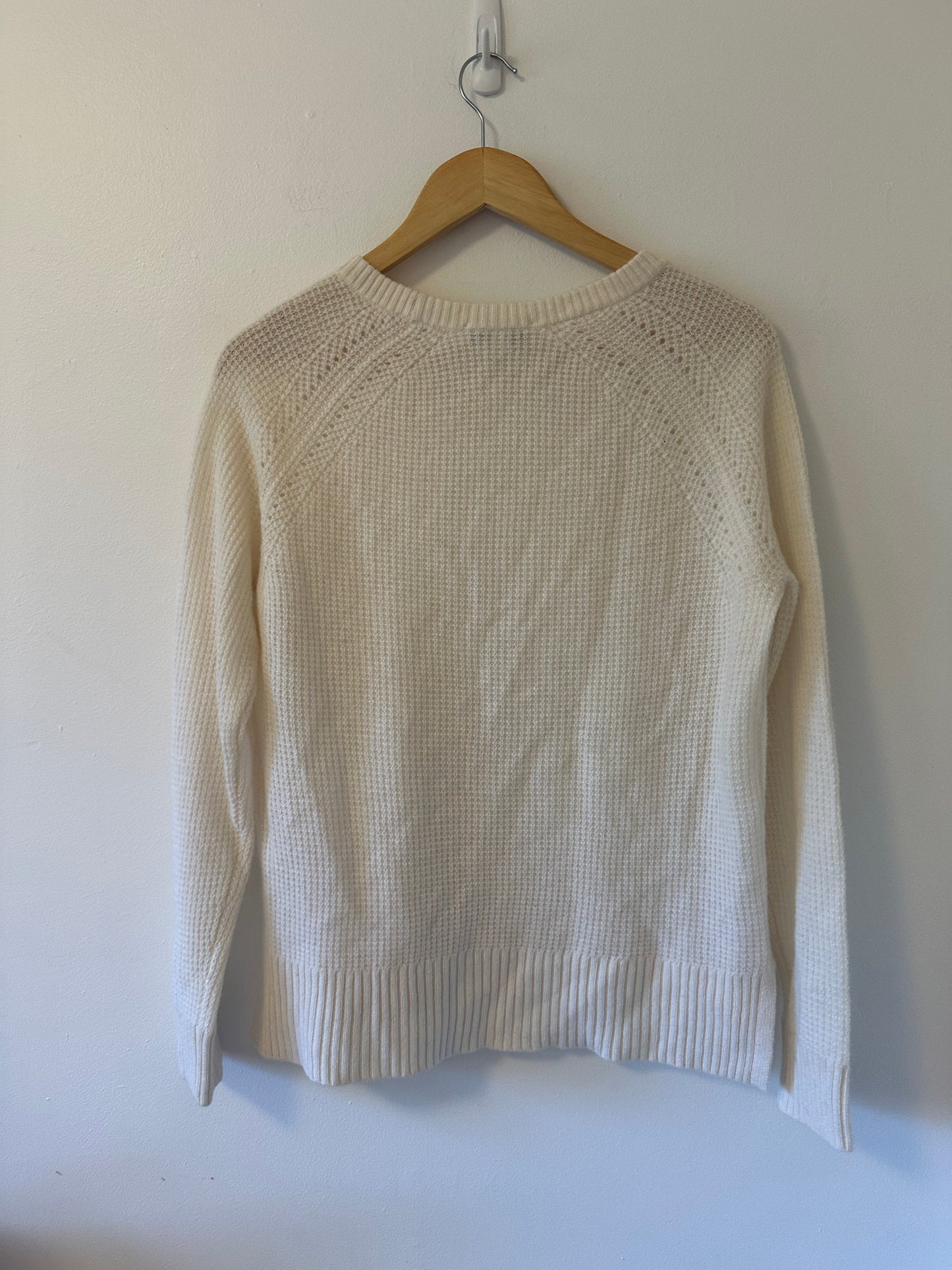 NWT White + Warren Cashmere Waffle Sweatshirt Sweater in Cream | Size Small