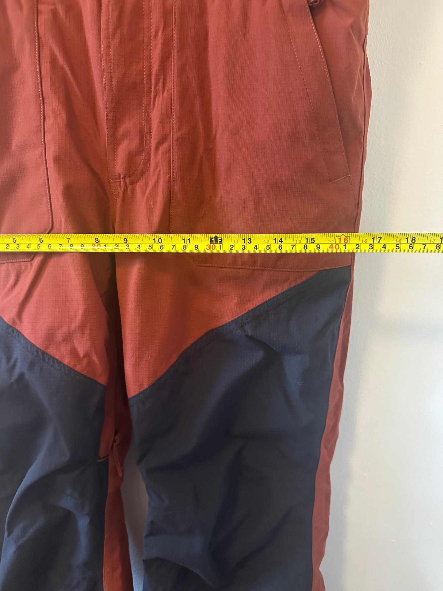 ThirtyTwo Rust Red and Black Bib Snowpants - Size Small