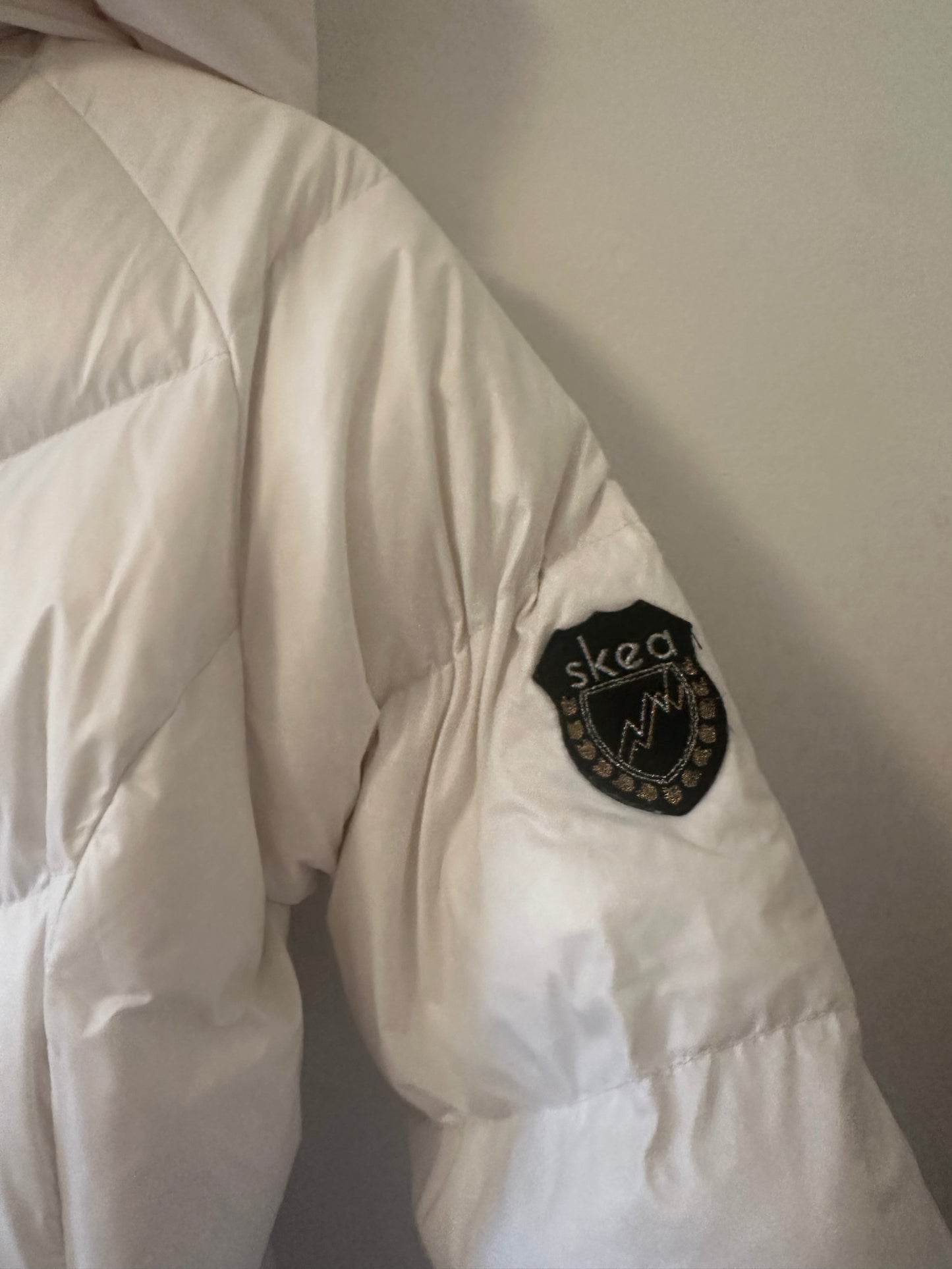 Skea Reversible White Down Filled Puffer Jacket - Size 6