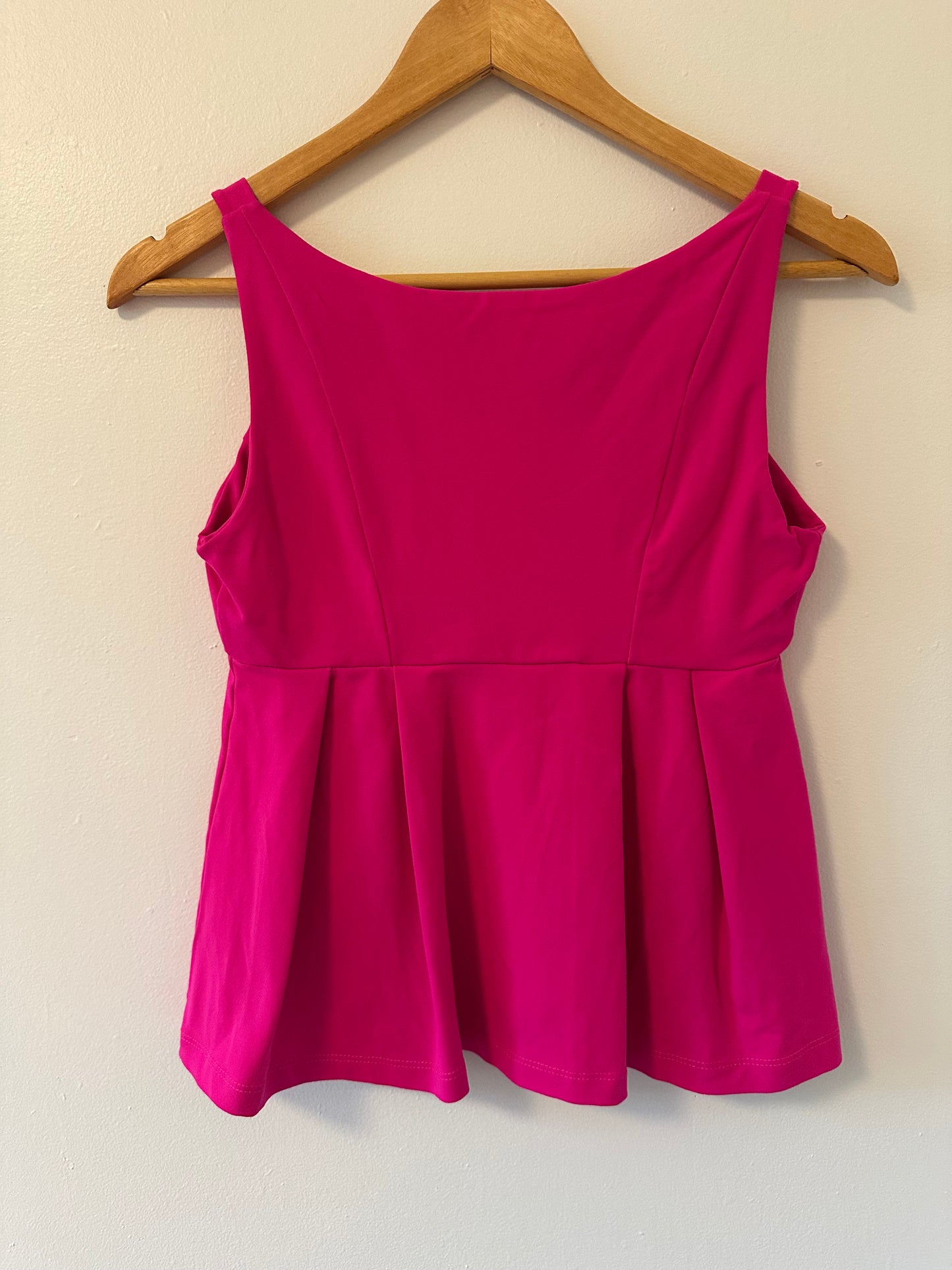 Susana Monaco Hot Pink Sweetheart Top Size Medium