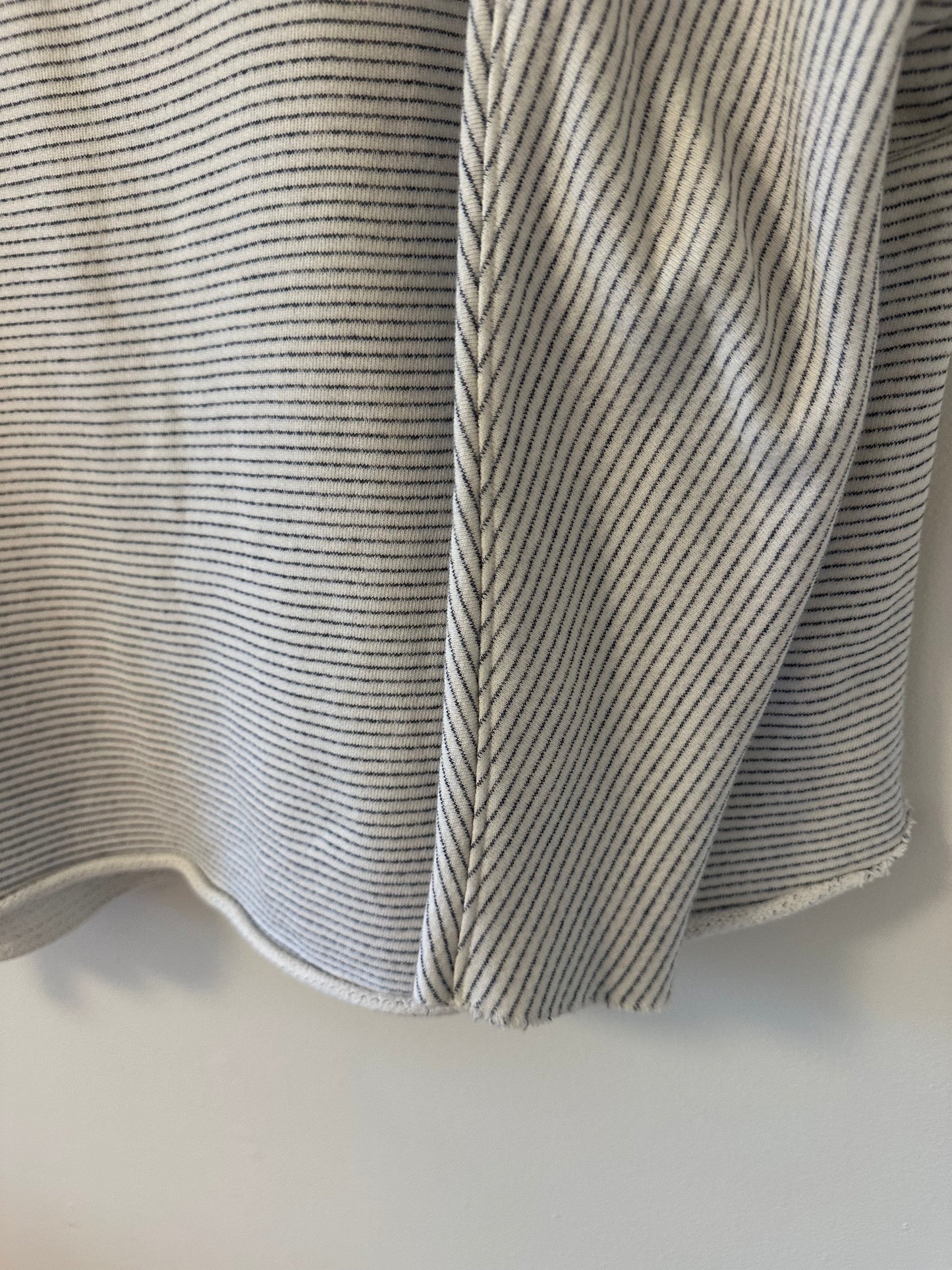 Frank & Eileen Tee Lab Triple Fleece Cotton White and Navy Sweatshirt | Size Medium